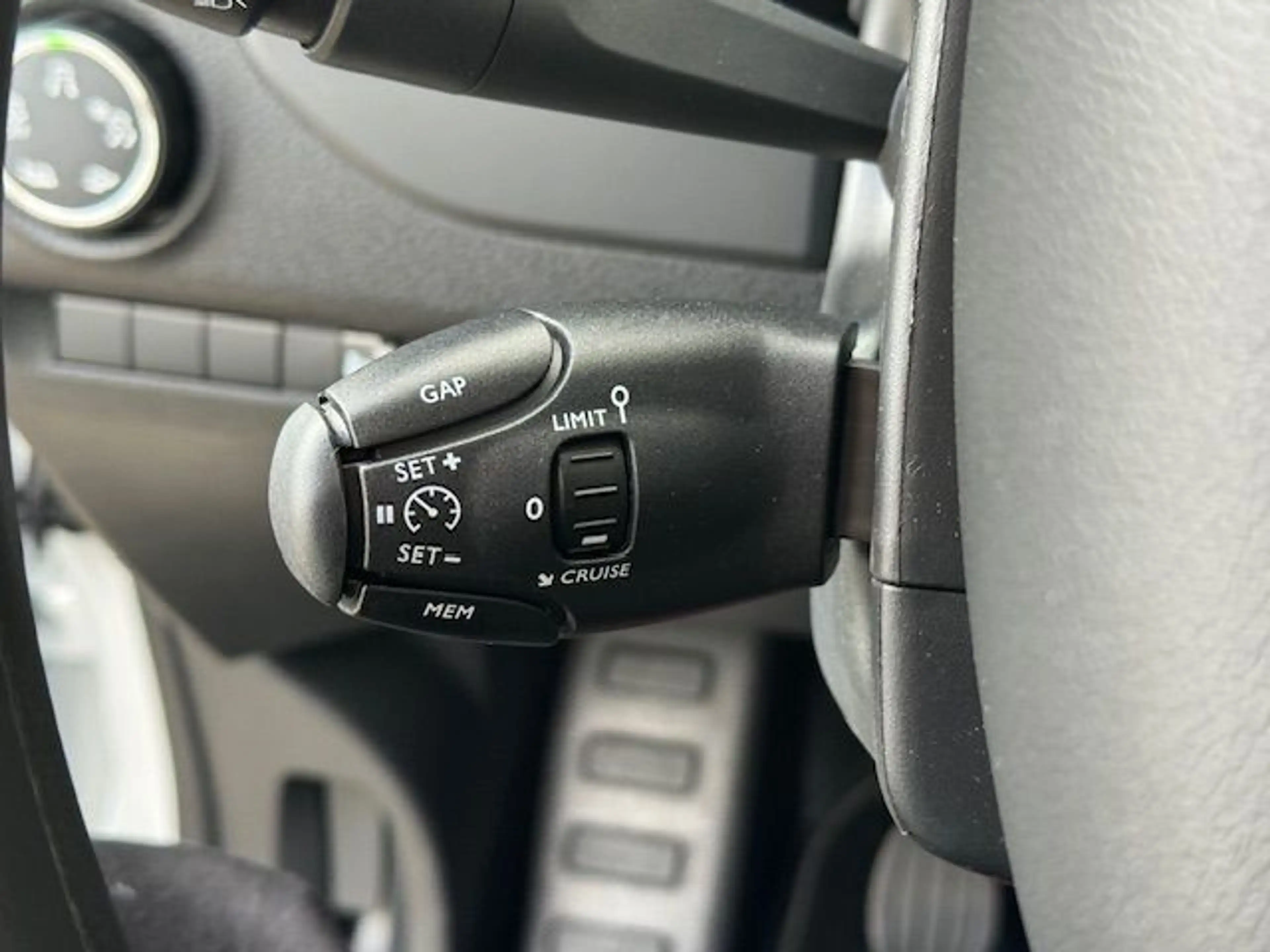 Peugeot Expert 2.0 BlueHDi 145 L2 EHZ — photo 11