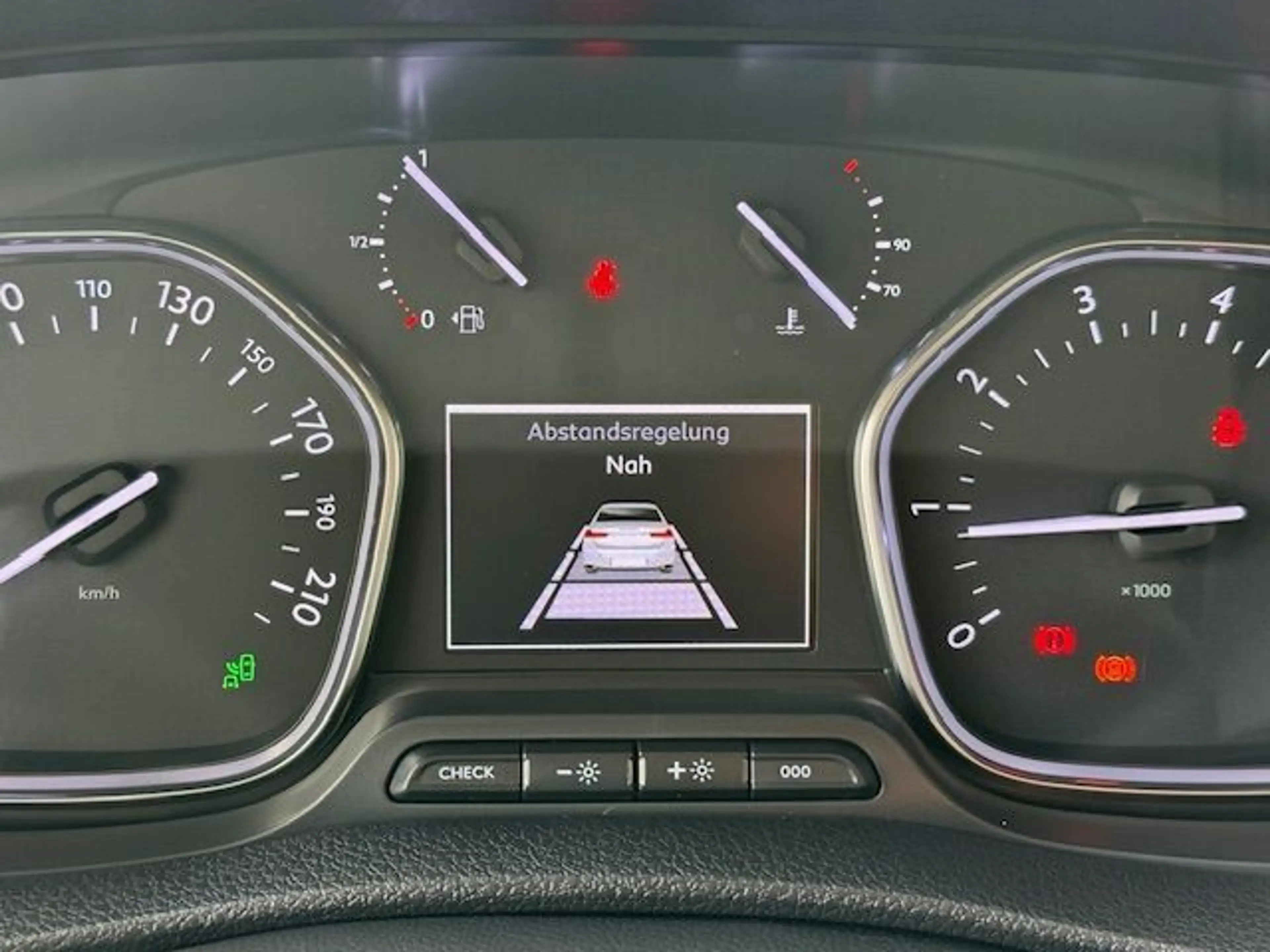Peugeot Expert 2.0 BlueHDi 145 L2 EHZ — photo 13