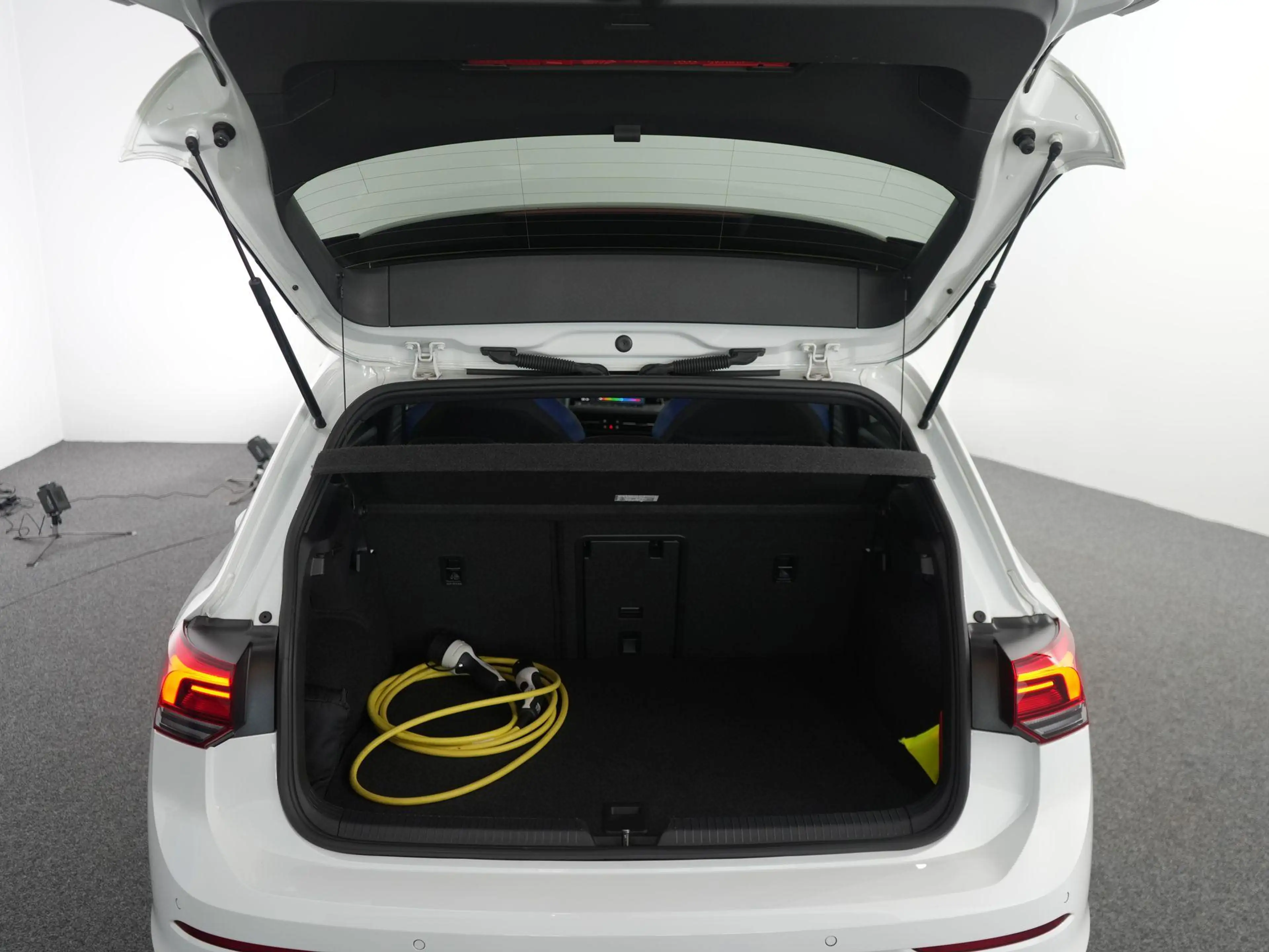 Volkswagen Golf GTE 1.4 eHybrid | ACC | PDC | SOH 92.5% | Led Plus | I — photo 29