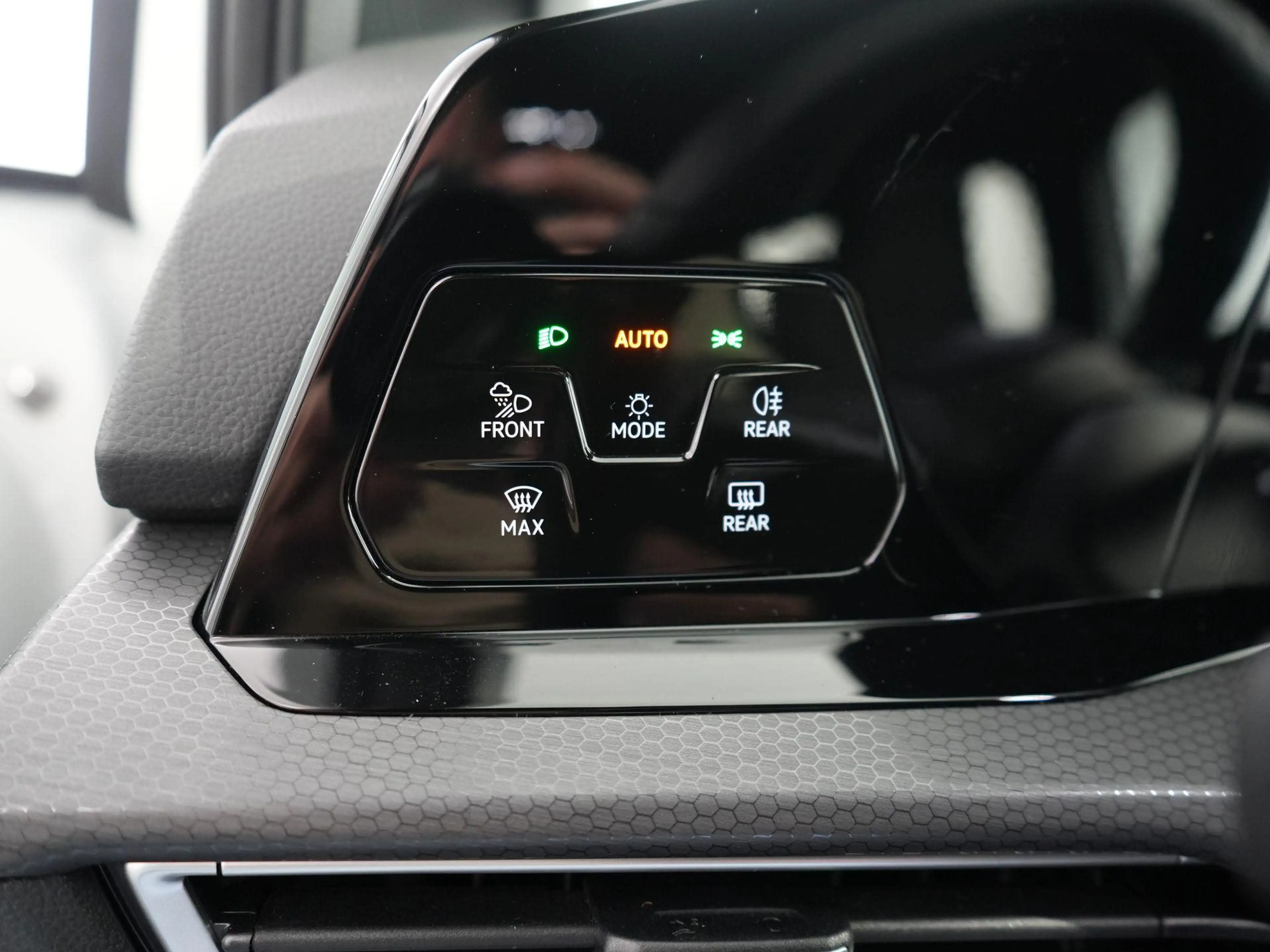 Volkswagen Golf GTE 1.4 eHybrid | ACC | PDC | SOH 92.5% | Led Plus | I — photo 24