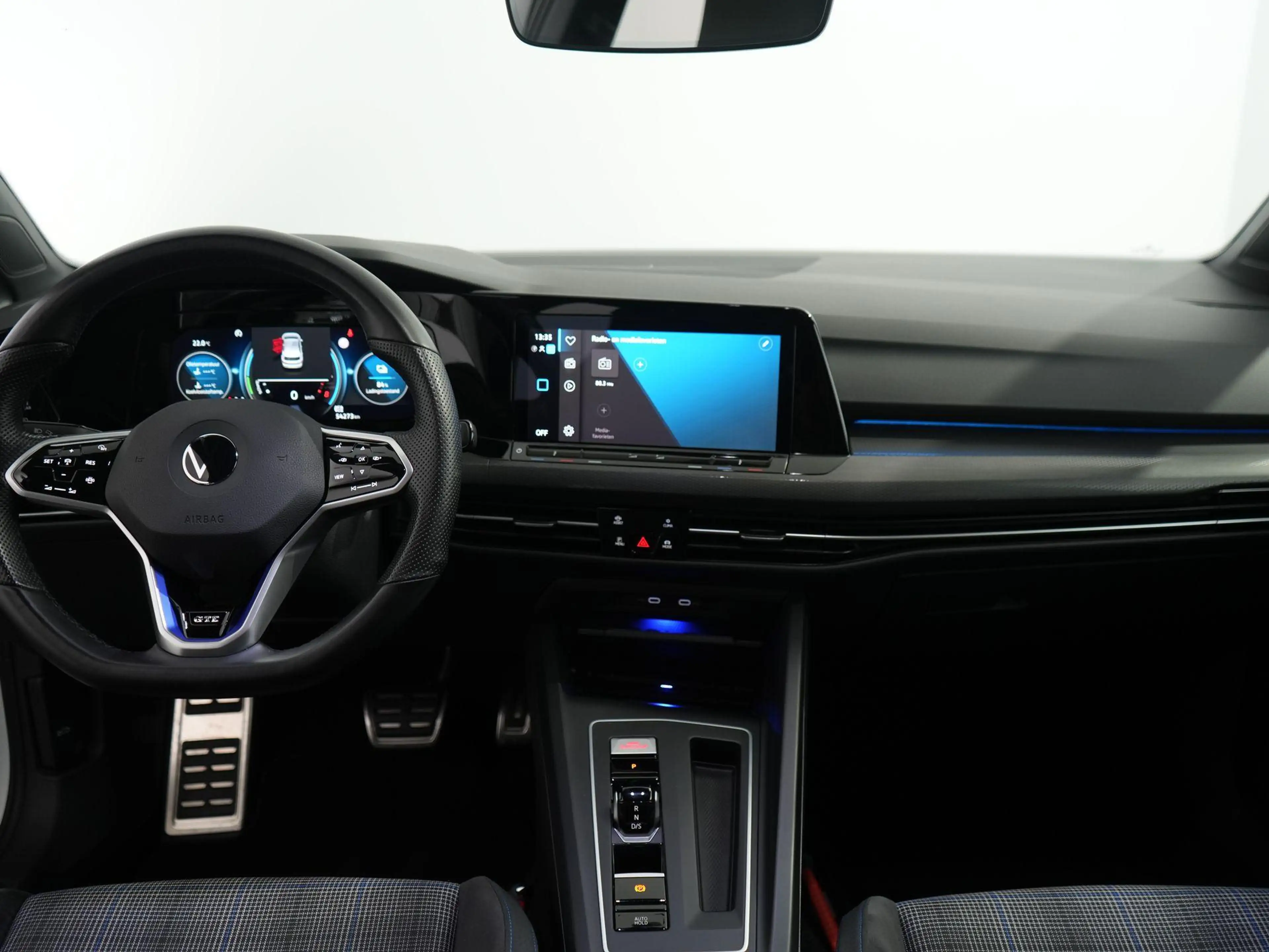 Volkswagen Golf GTE 1.4 eHybrid | ACC | PDC | SOH 92.5% | Led Plus | I — photo 12