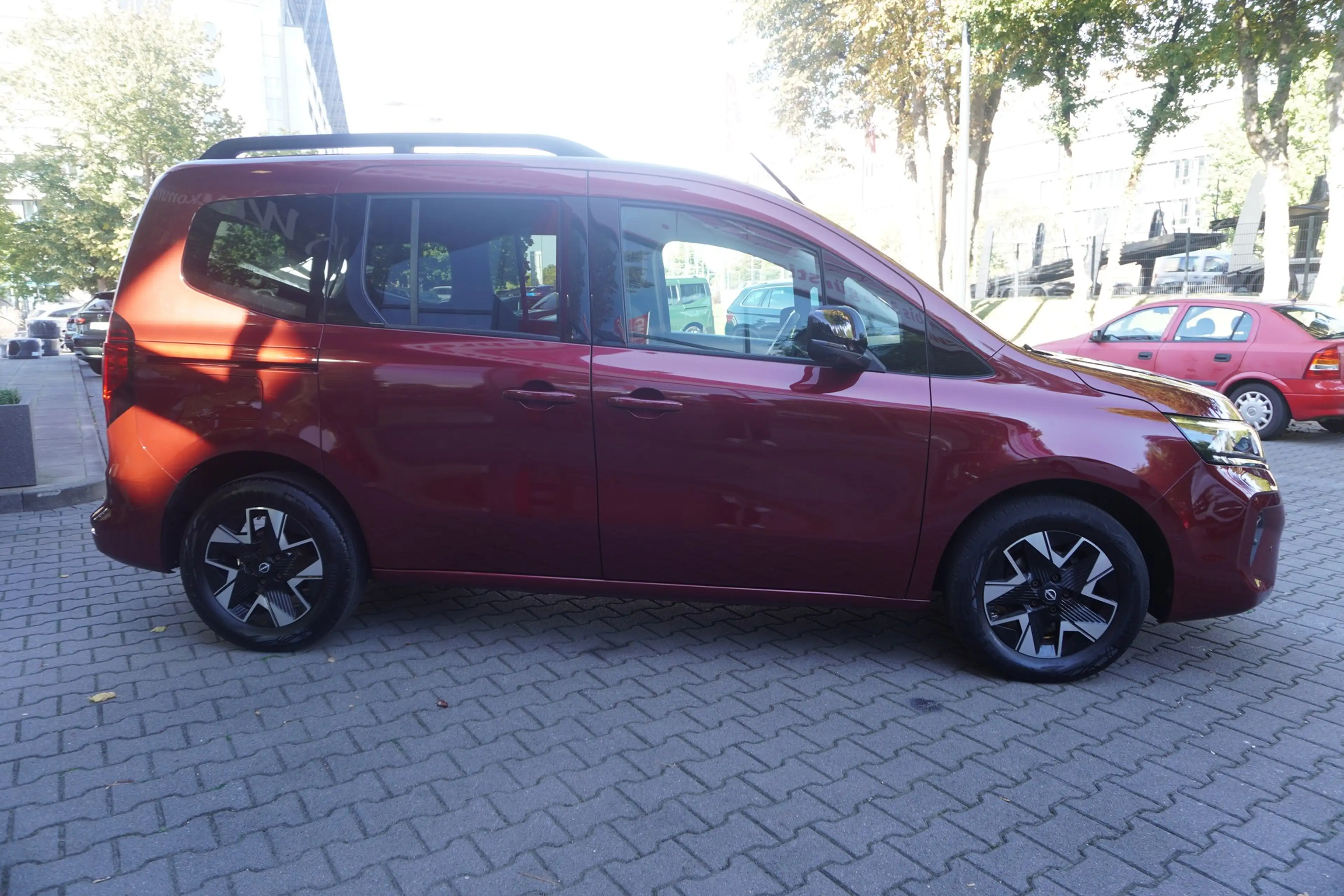 Nissan Townstar Kombi 1.3 L1 Tekna Navi 360° Totwinkel — photo 5