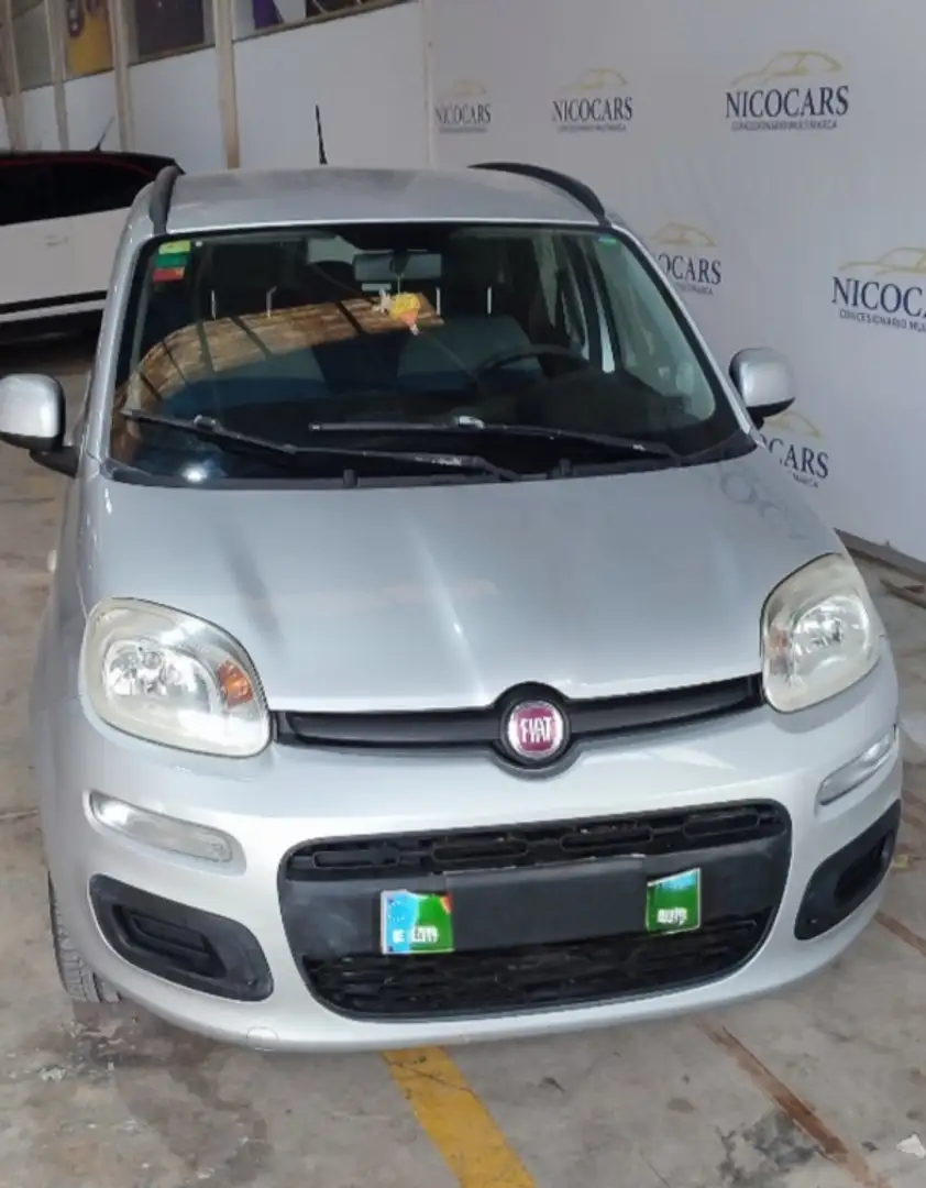 Fiat Panda Pequeño Manual de 5 Puertas Gris - 2