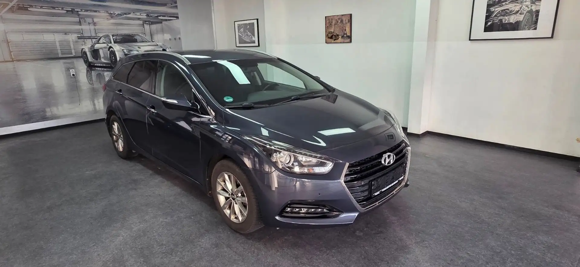 Hyundai i40 1.7 CRDi Style Automatik PDC TÜV 06/2027 Blau - 2