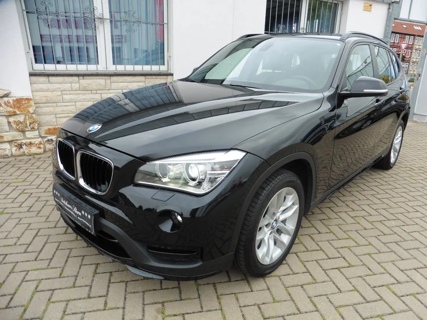 BMW X1 18 i sDrive Sport Line*XENON*PDC*WR*Panorama... Nero - 1