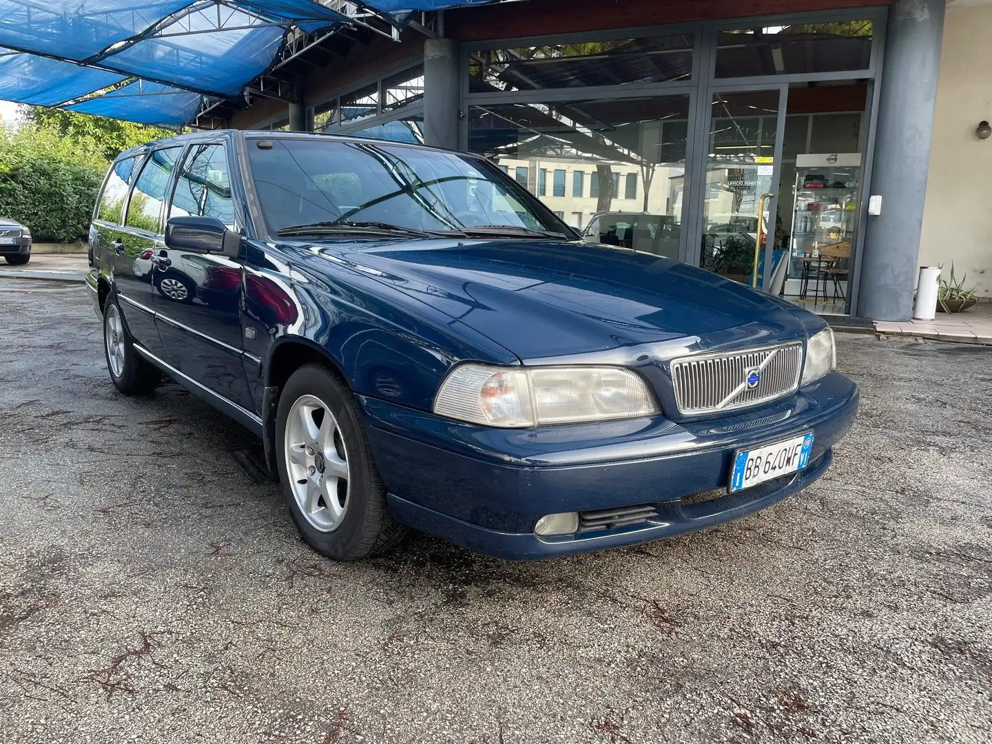 Volvo V70 V70 2.5 tdi Optima Albastru - 2