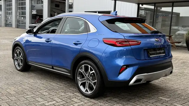 Kia Xceed view 3