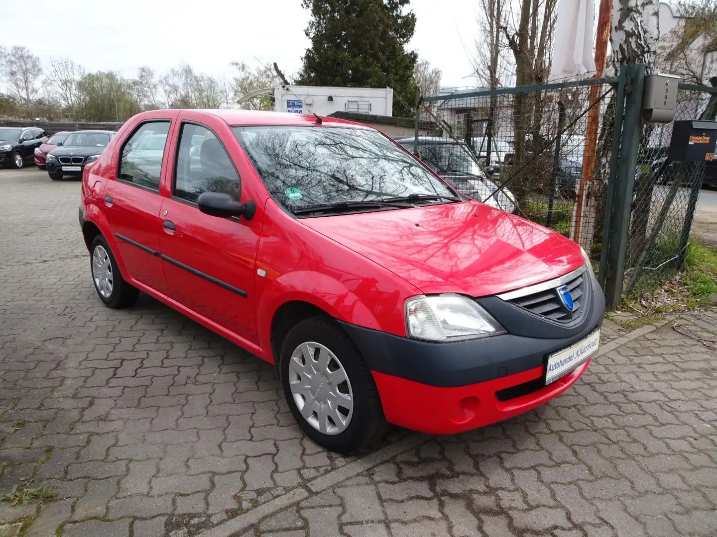 Dacia Logan Ambiance Czerwony - 1