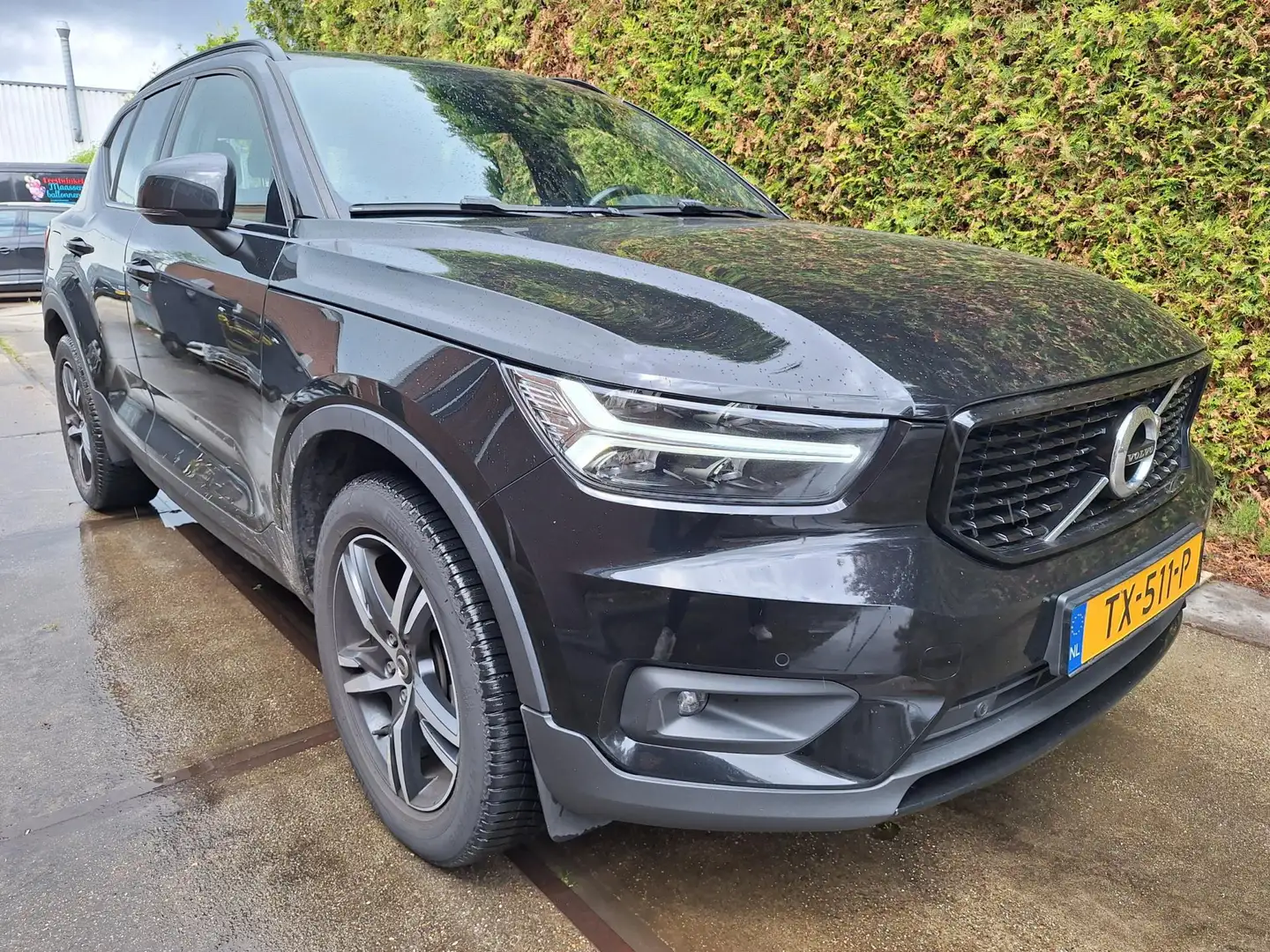 Volvo XC40 1.5 T3 R-Design Zwart - 2