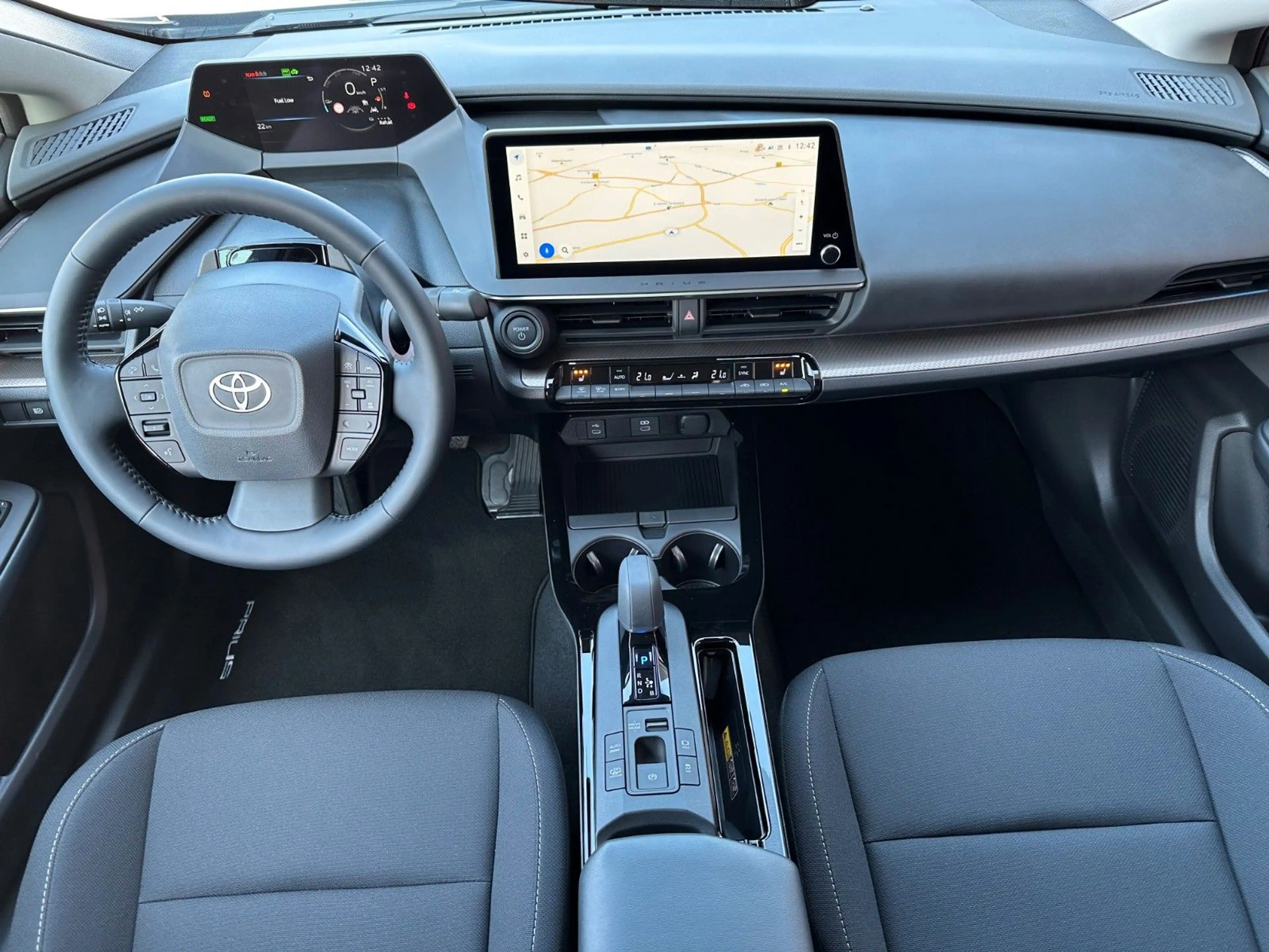 Toyota Prius Plug-in Hybrid Executive, NAVI, LED, — photo 13