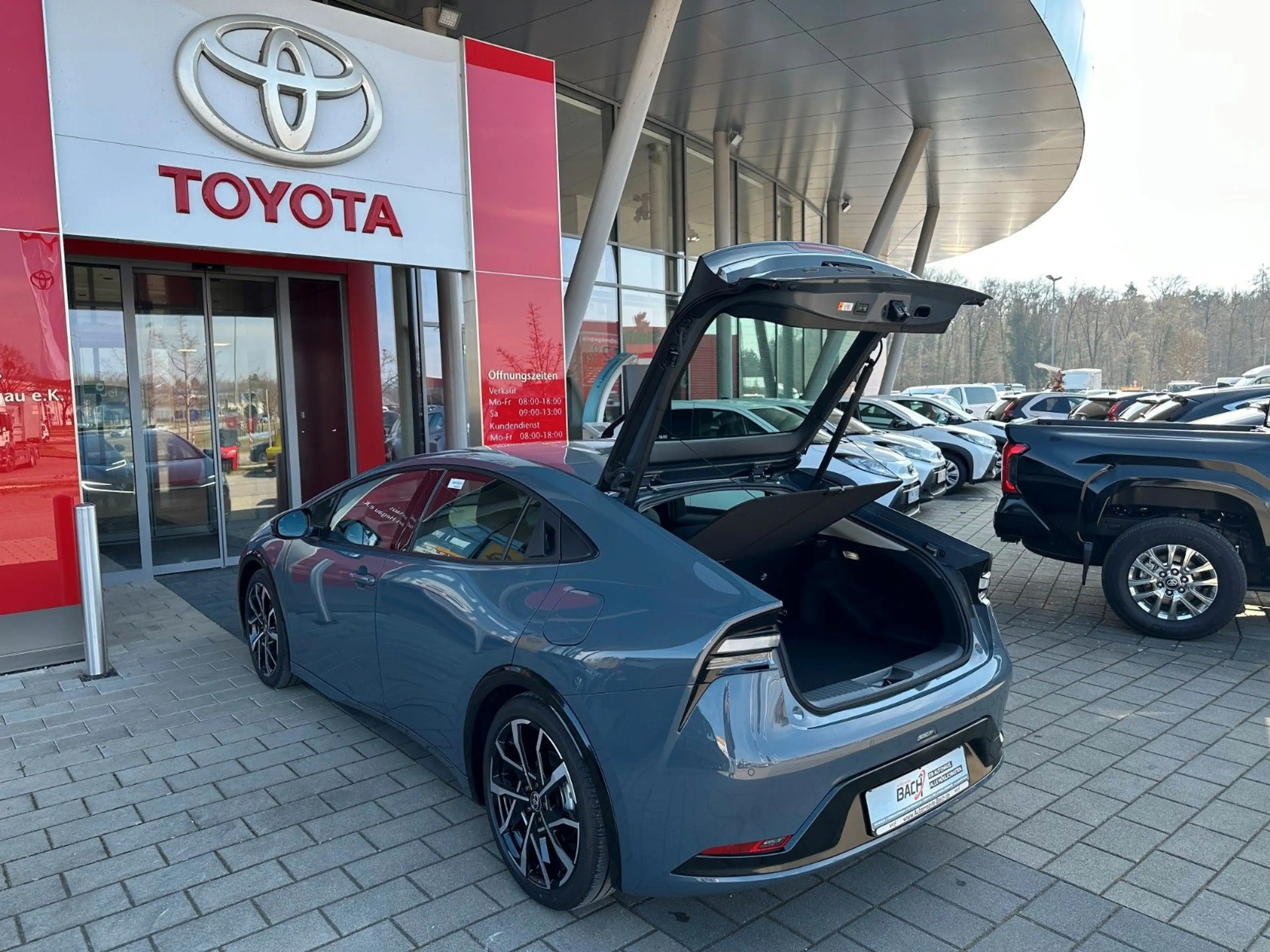 Toyota Prius Plug-in Hybrid Executive, NAVI, LED, — photo 9