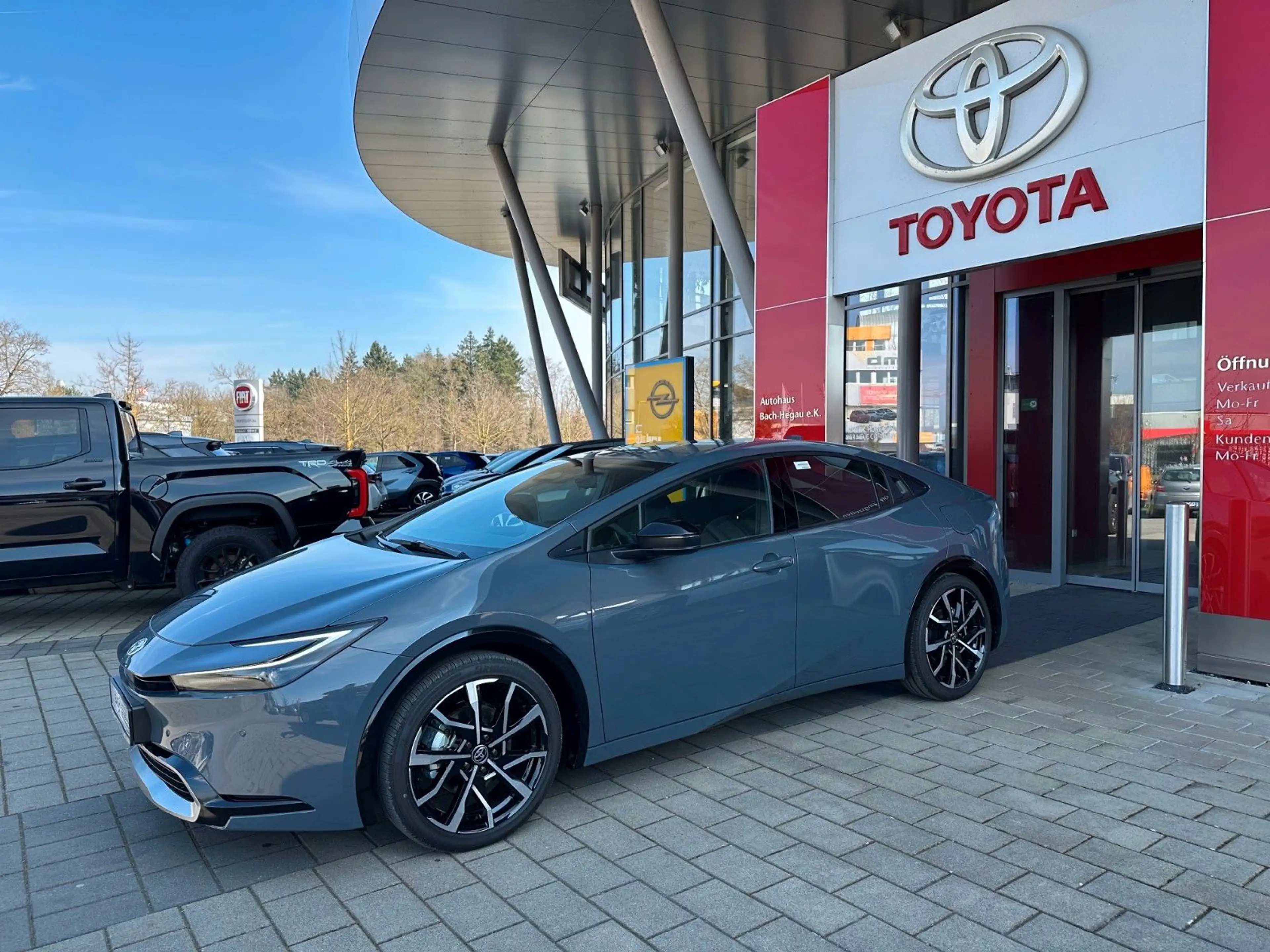 Toyota Prius Plug-in Hybrid Executive, NAVI, LED, — photo 2
