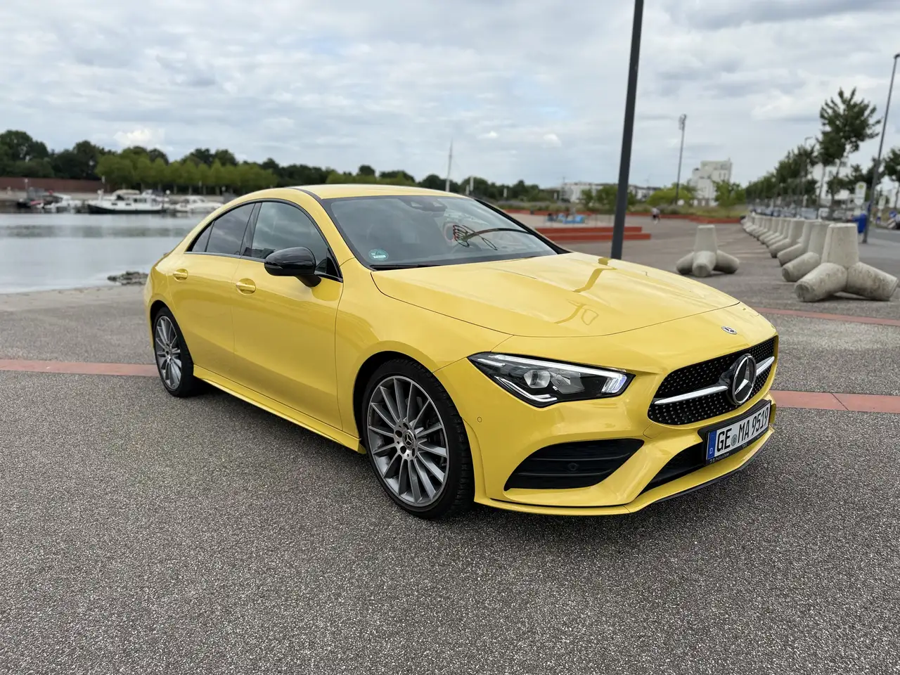 Mercedes-Benz CLA 200