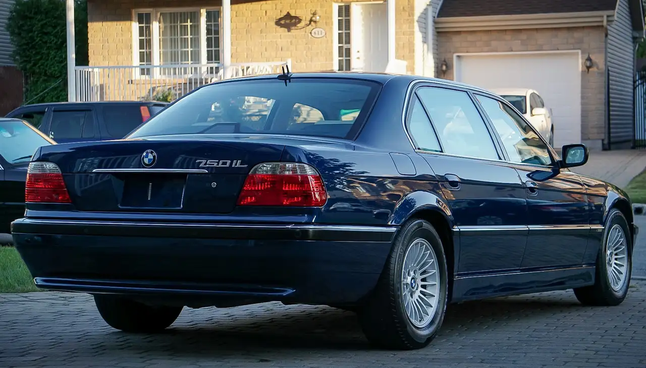 BMW 7 Series снимка BMW 7 Series