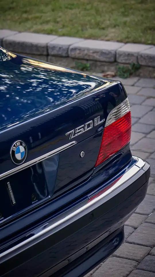 BMW 7 Series снимка BMW 7 Series