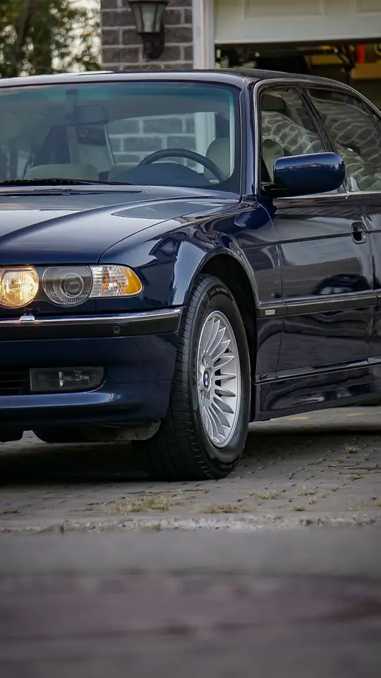 BMW 7 Series снимка BMW 7 Series