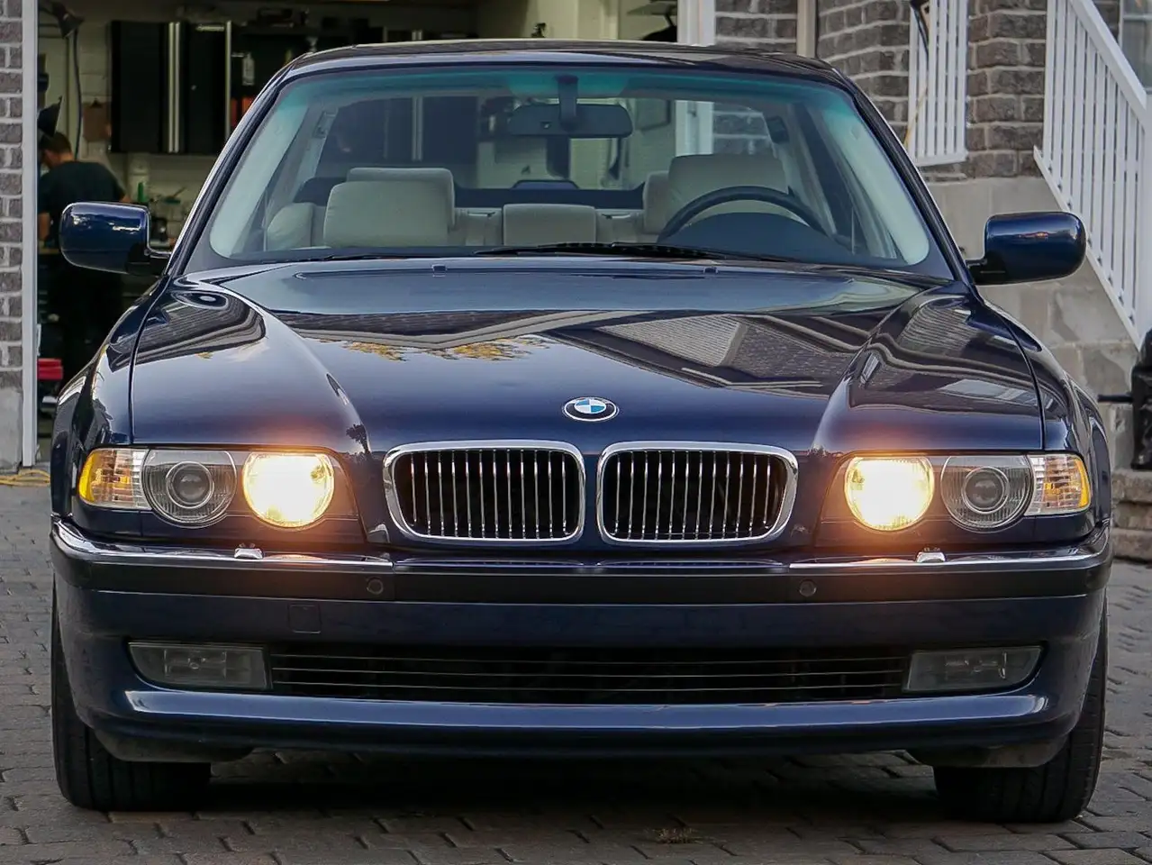 BMW 7 Series снимка BMW 7 Series