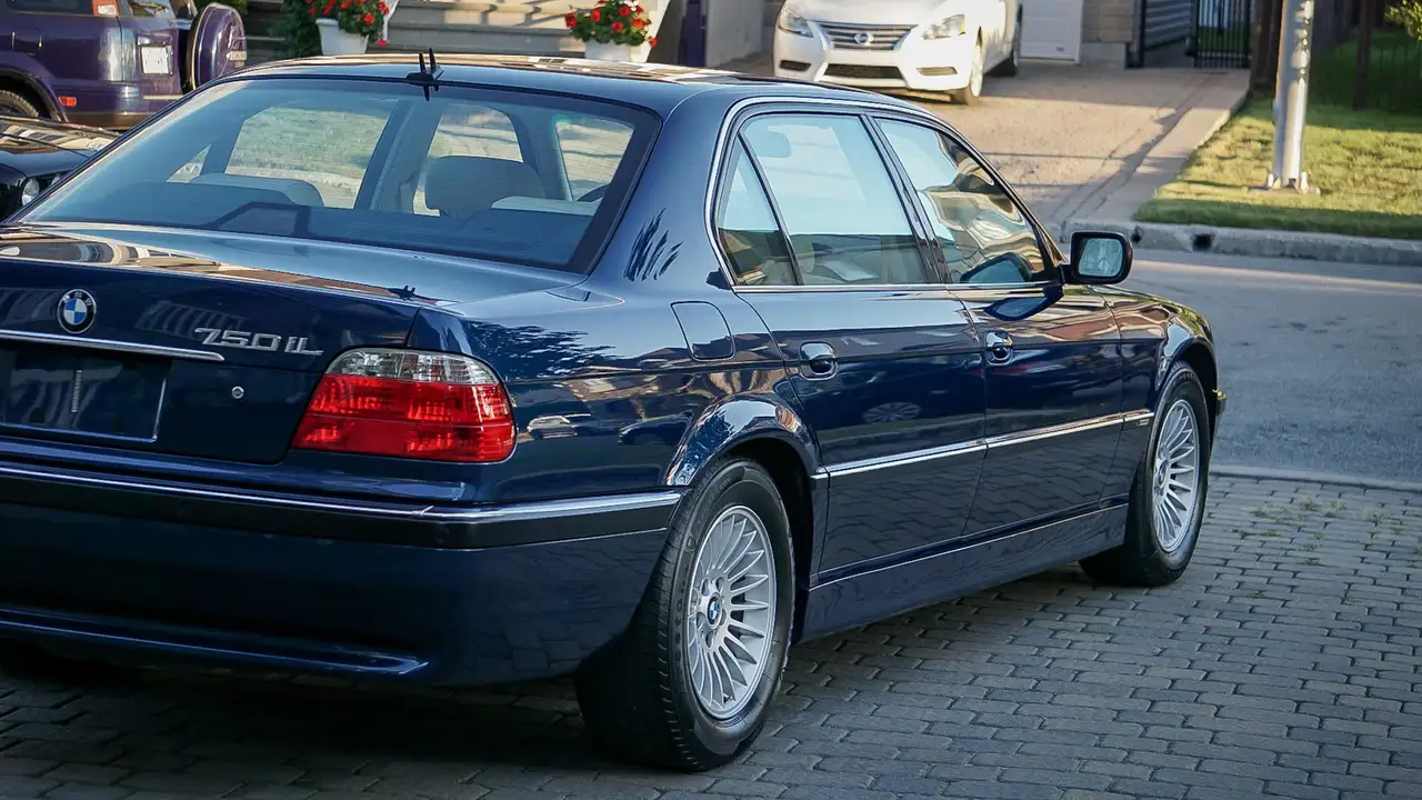 BMW 7 Series снимка BMW 7 Series