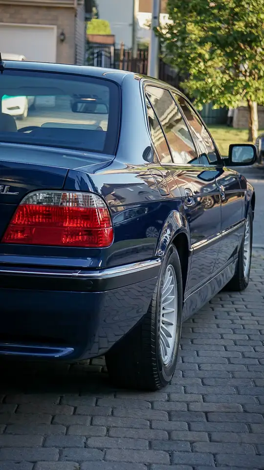 BMW 7 Series снимка BMW 7 Series