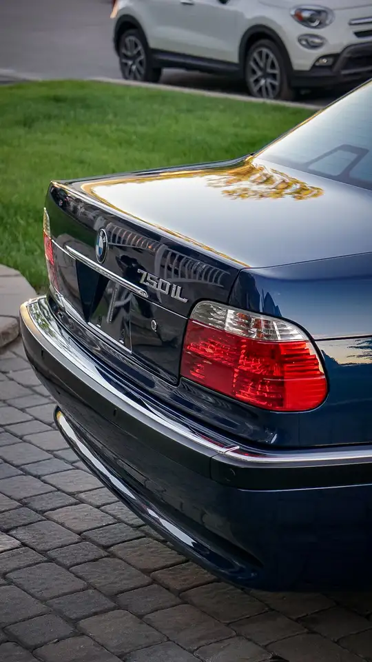 BMW 7 Series снимка BMW 7 Series
