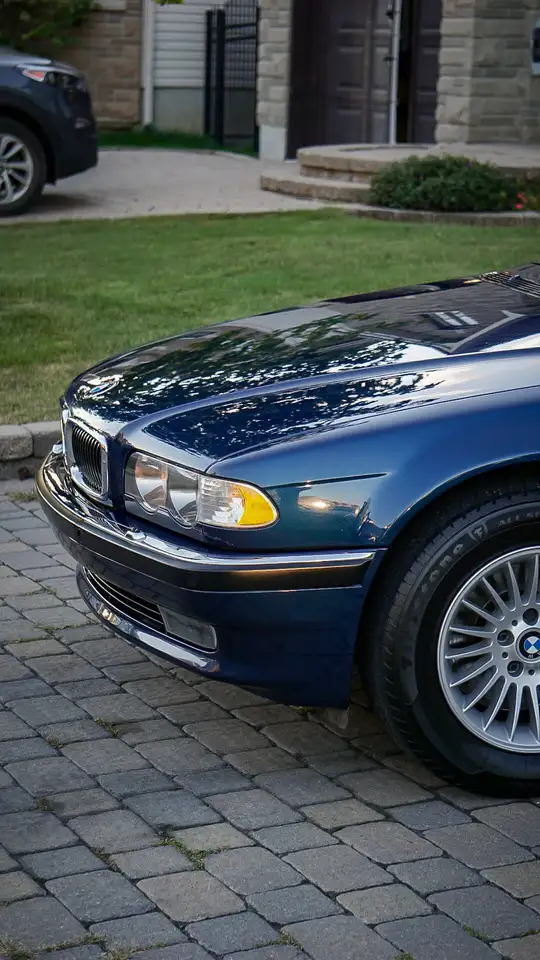 BMW 7 Series снимка BMW 7 Series