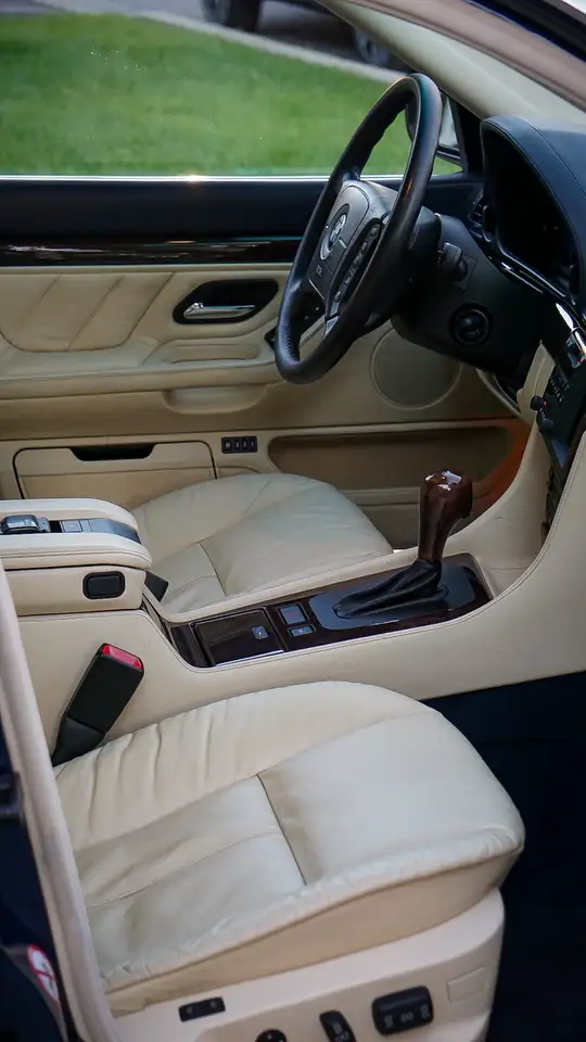 BMW 7 Series снимка BMW 7 Series