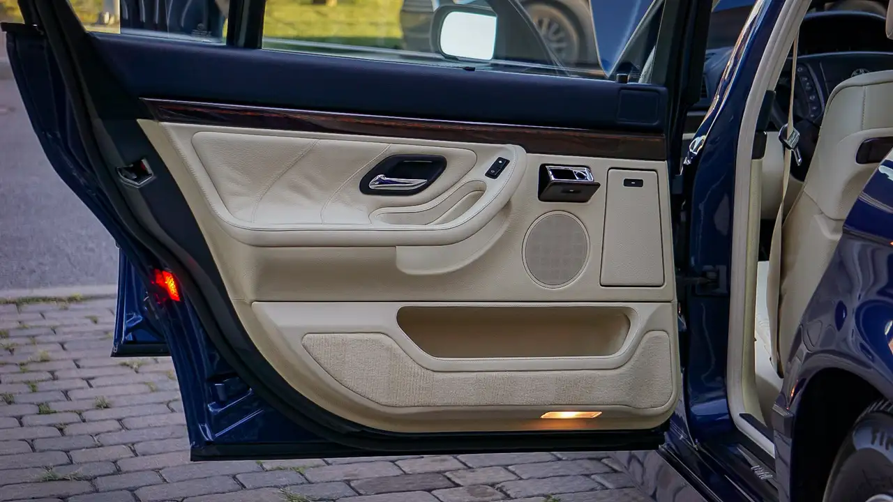 BMW 7 Series снимка BMW 7 Series