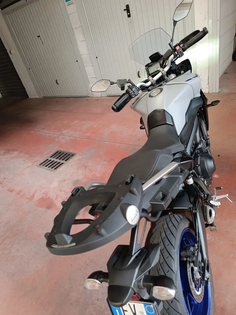 Yamaha Tracer 900 Grau - 2