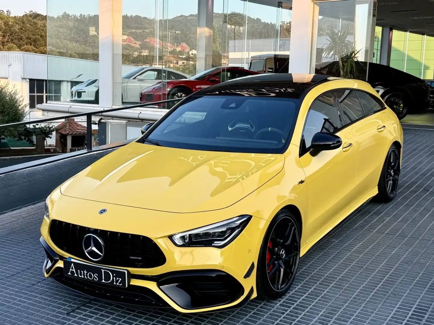 Mercedes-Benz CLA 45 AMG Shooting Brake S 4Matic+ 8G-DCT Geel - 2