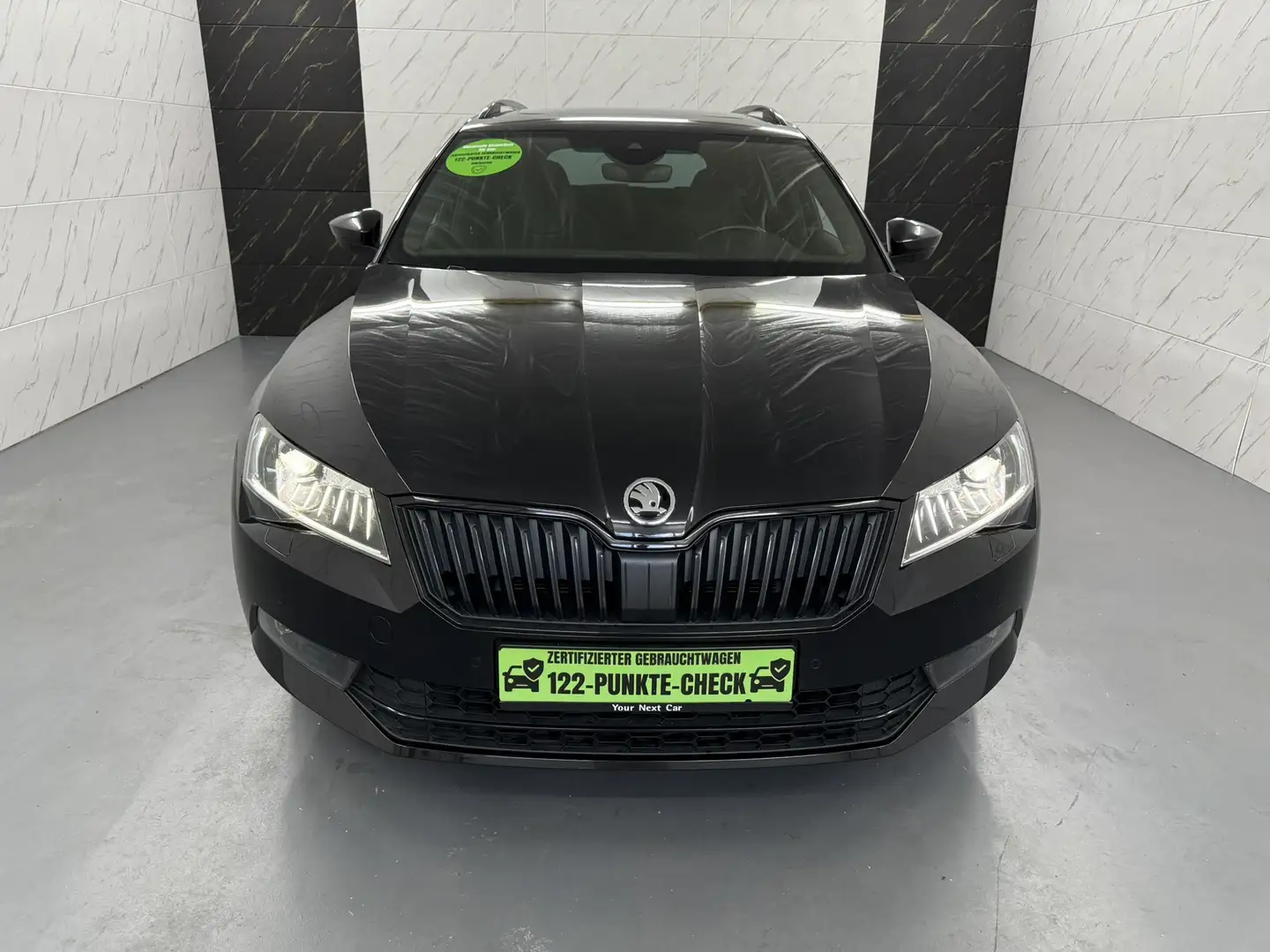 Skoda Superb Sportline+ACC+Alcantara+Pano+Bi-Xenon+Kam Schwarz - 2