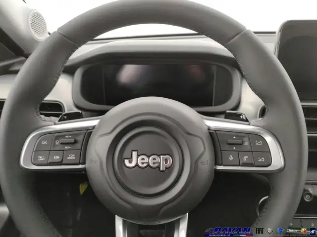 Jeep Avenger view 15