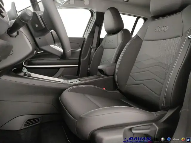 Jeep Avenger view 11