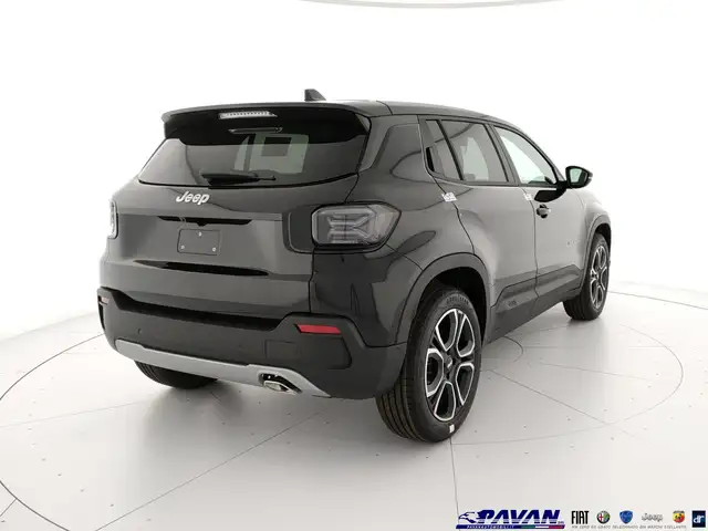 Jeep Avenger view 3