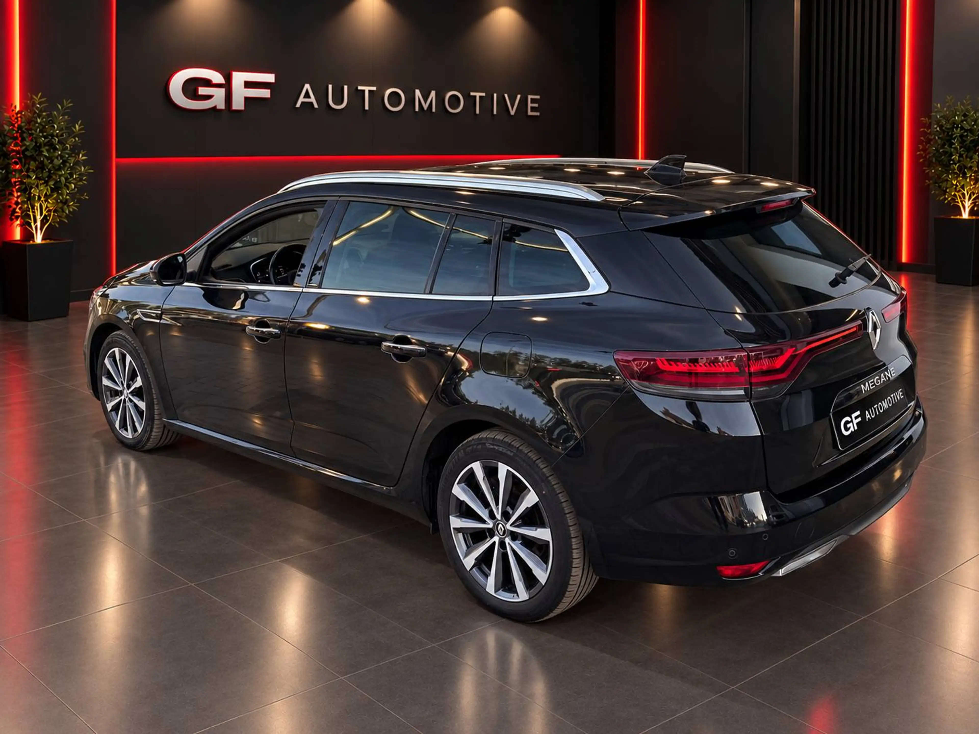 Renault Megane E-Tech 1.6 E-TECH 160 PHEV R.S. LINE — photo 2