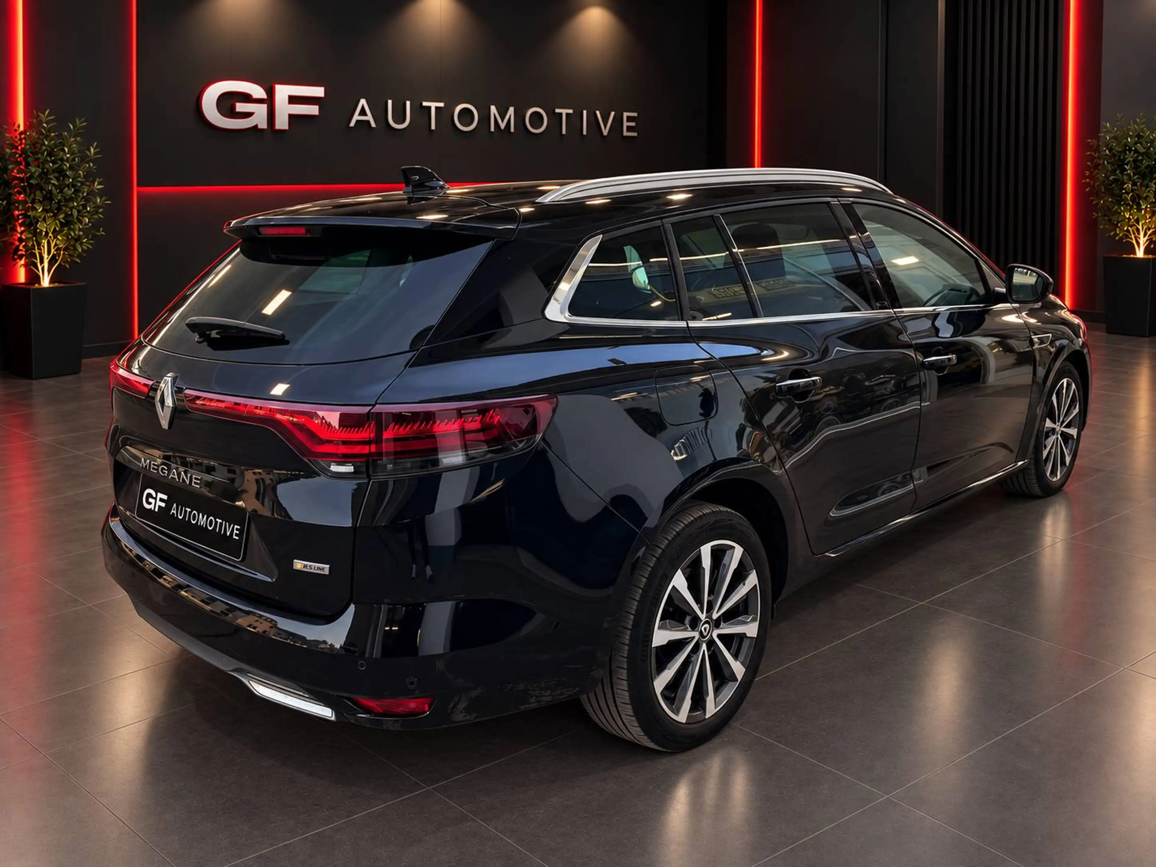 Renault Megane E-Tech 1.6 E-TECH 160 PHEV R.S. LINE — photo 4