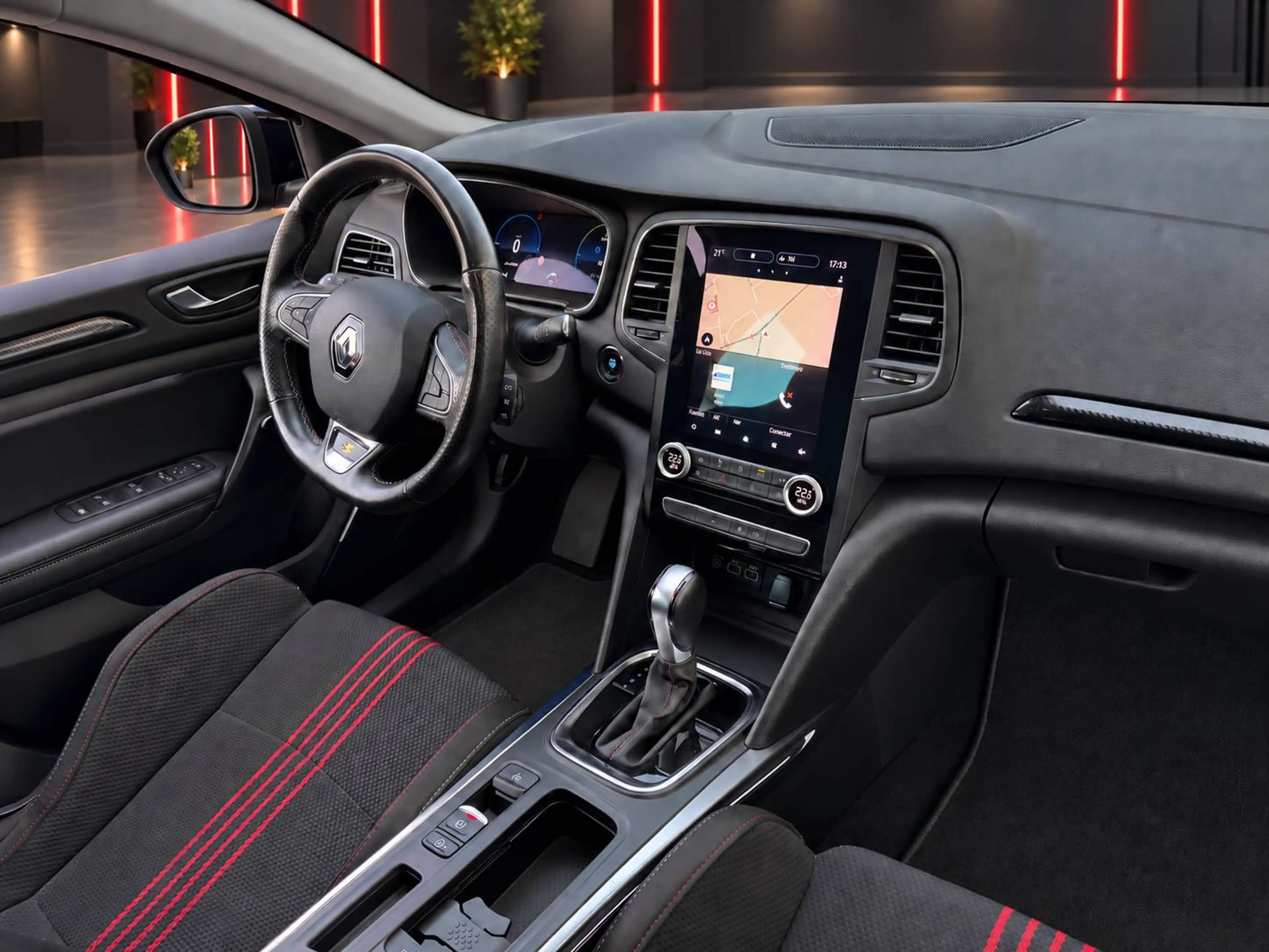 Renault Megane E-Tech 1.6 E-TECH 160 PHEV R.S. LINE — photo 5