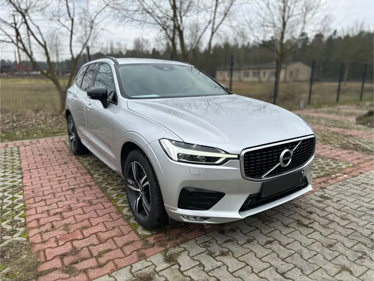 Volvo XC60 D4 R Design Argento - 2