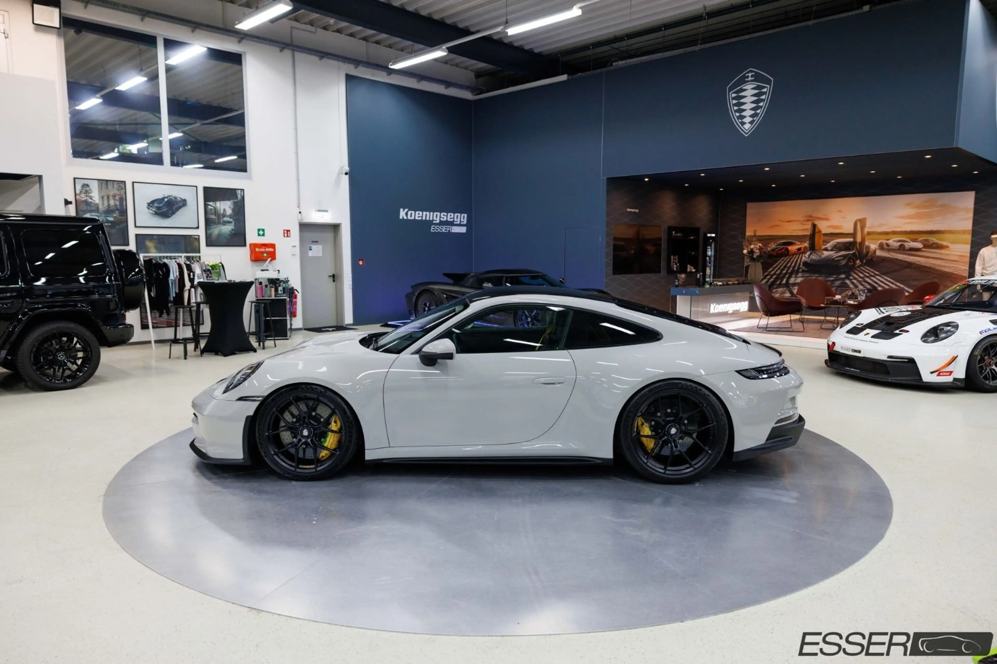 Porsche 992 GT3 Touring MR | PCCB | PDLS+ | Approved — photo 6