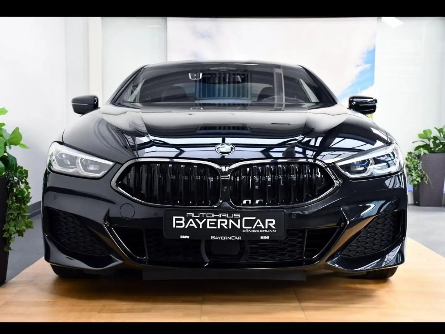 BMW 840 840d xDrive Zwart - 1