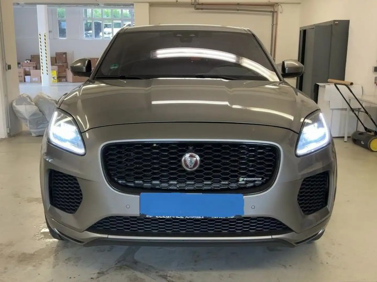 Jaguar E-Pace E-Pace D180 AWD Aut. R-Dynamic HSE Grau - 1