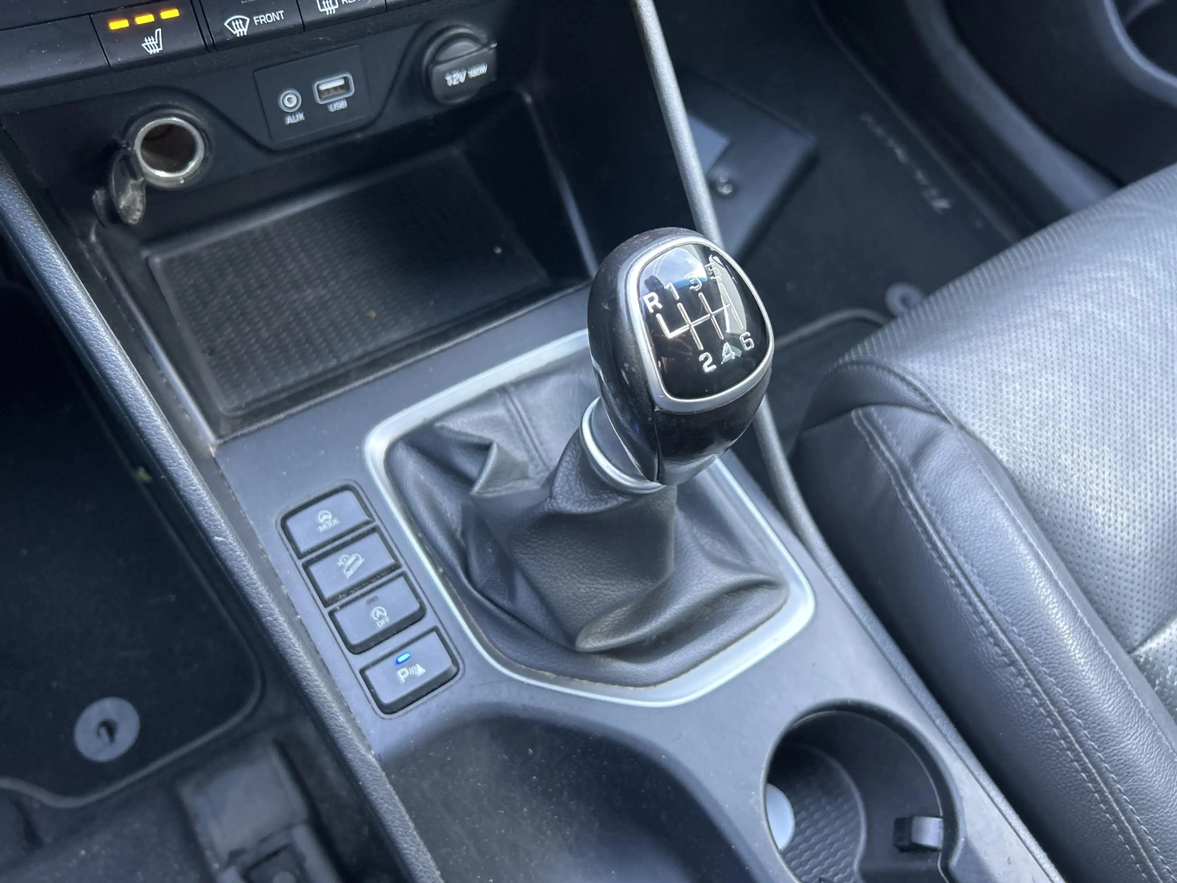 Hyundai TUCSON 1.7 CRDi ISG Launch Edition | Camera | Leder | Cru — photo 15