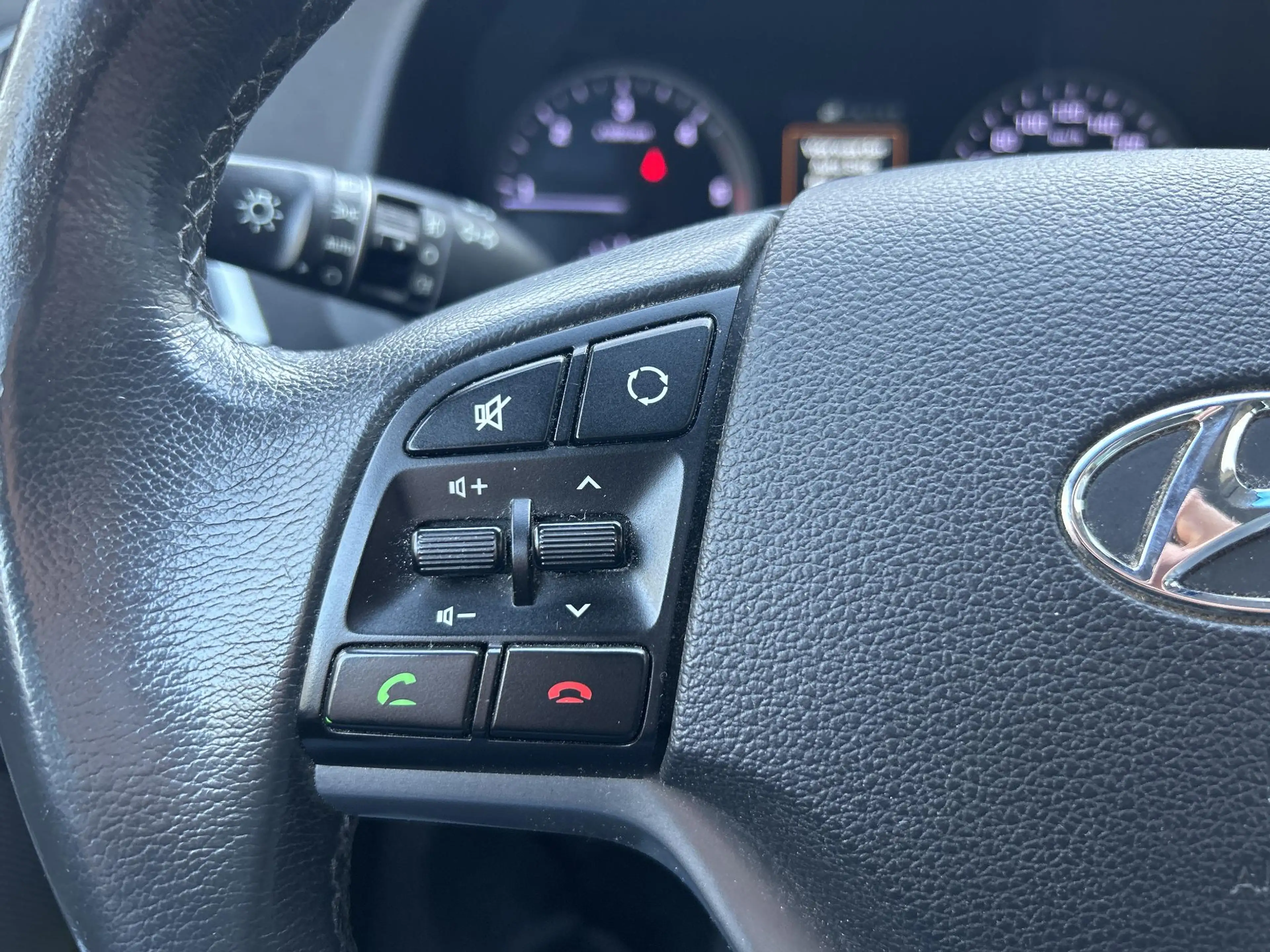 Hyundai TUCSON 1.7 CRDi ISG Launch Edition | Camera | Leder | Cru — photo 10