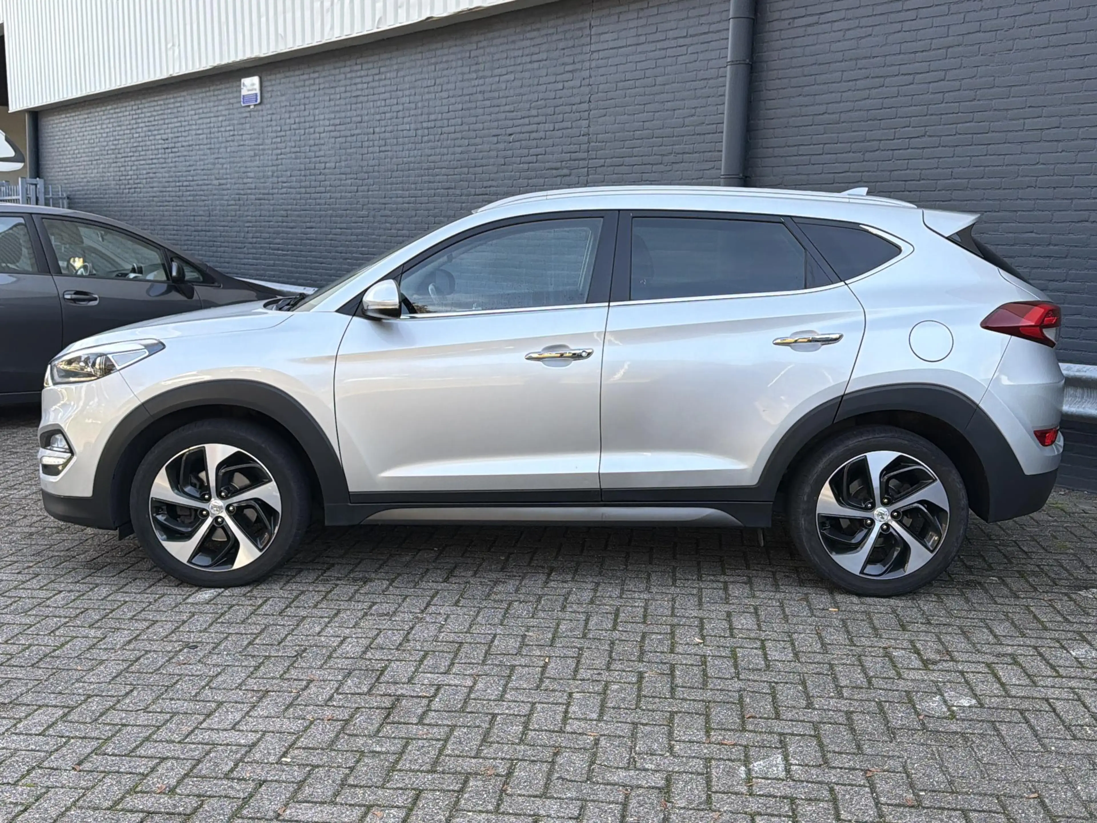 Hyundai TUCSON 1.7 CRDi ISG Launch Edition | Camera | Leder | Cru — photo 8