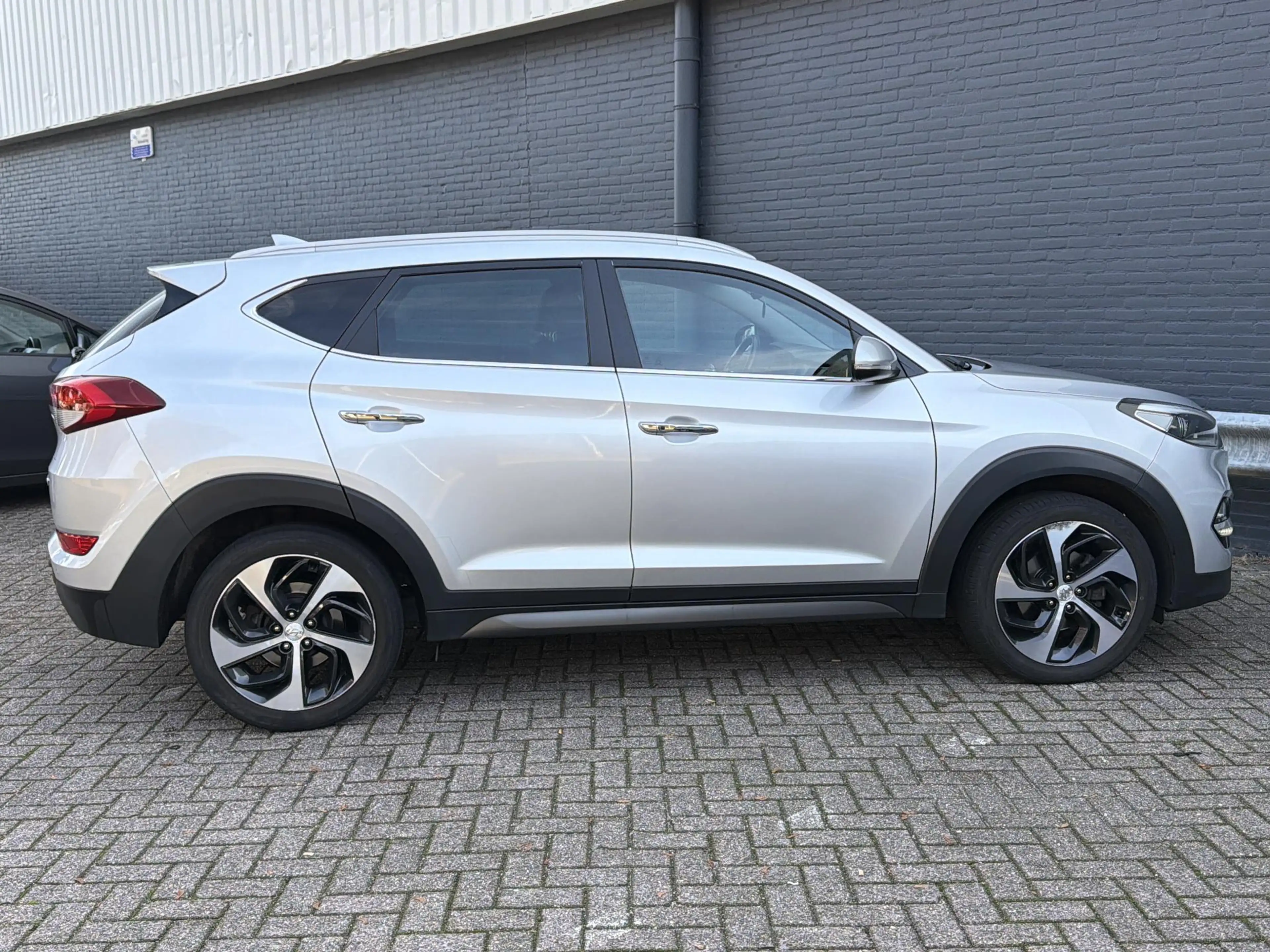 Hyundai TUCSON 1.7 CRDi ISG Launch Edition | Camera | Leder | Cru — photo 7