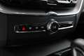 Volvo XC60 B4 R-Design AWD Geartronic Schwarz - thumbnail 32