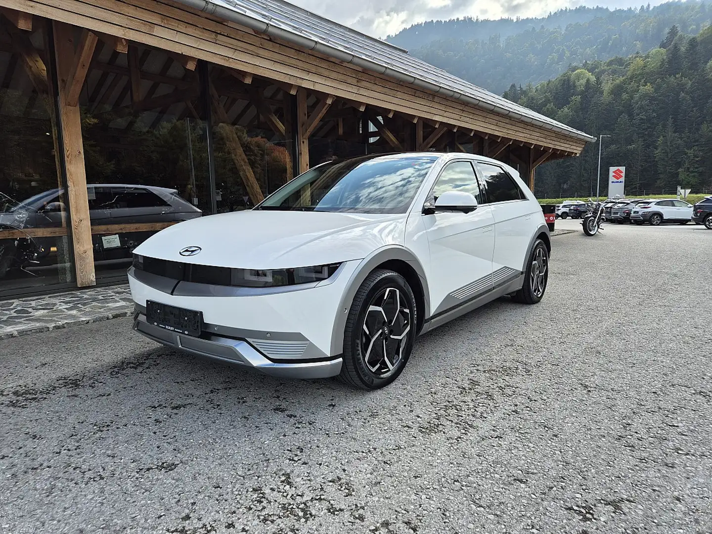 Hyundai IONIQ 5 Ioniq 5 Elektro 77,4kWh Top Line Long Range AWD... Weiß - 1
