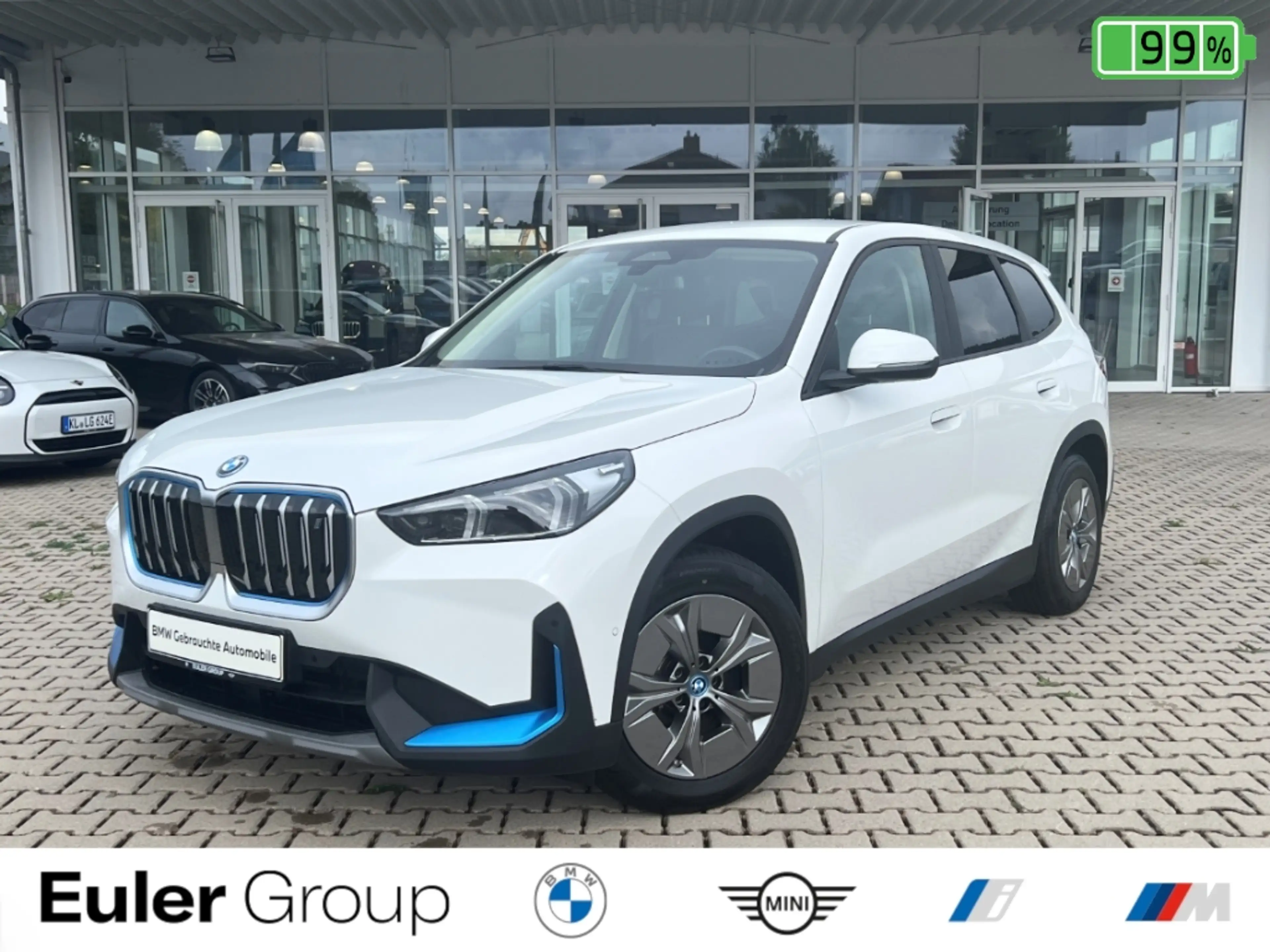 BMW iX1 xDrive 30 17''AHK Navi AdLED Parkass.AdMFahrw. Dri
