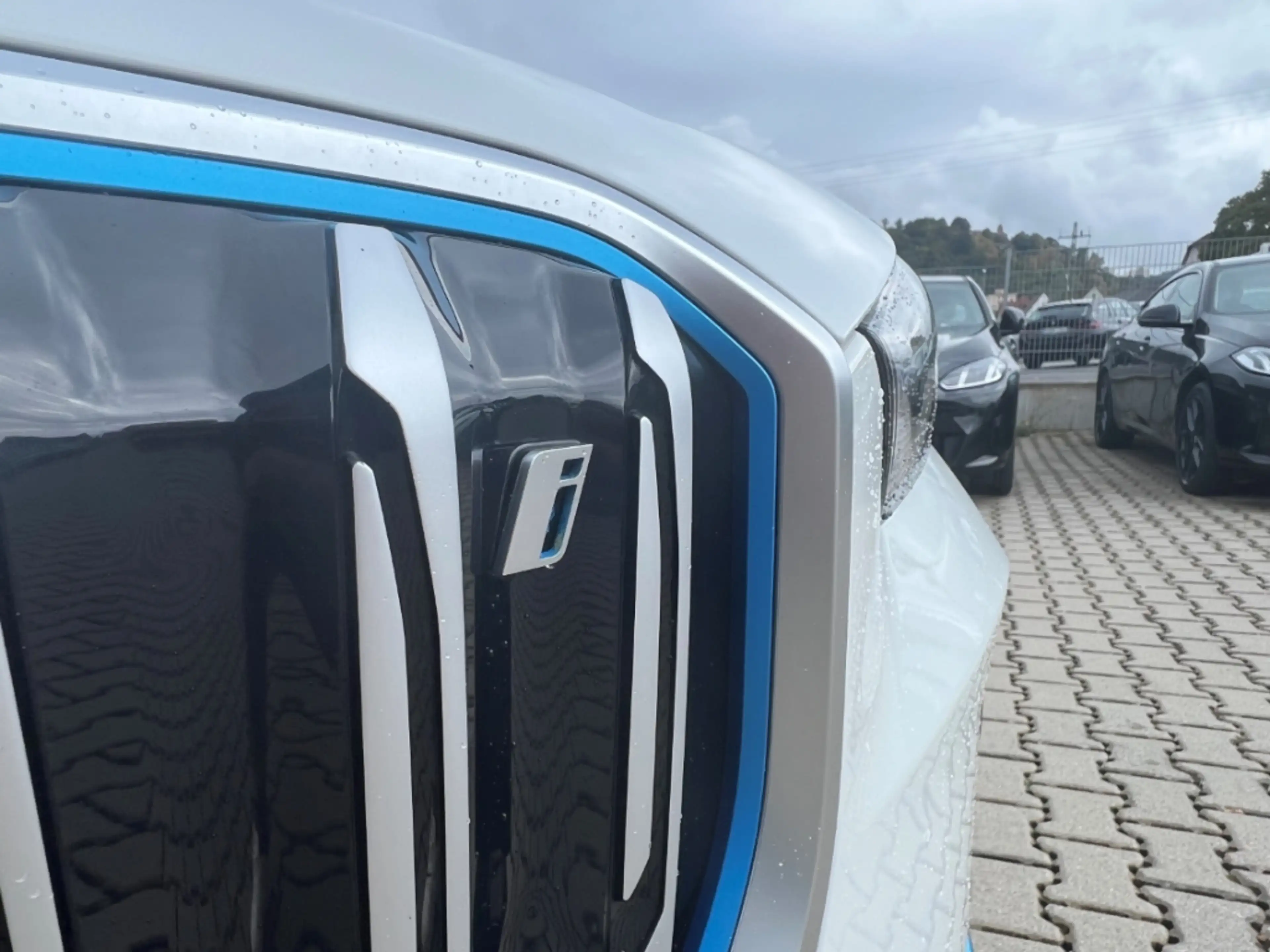 BMW iX1 xDrive 30 17''AHK Navi AdLED Parkass.AdMFahrw. Dri — photo 10