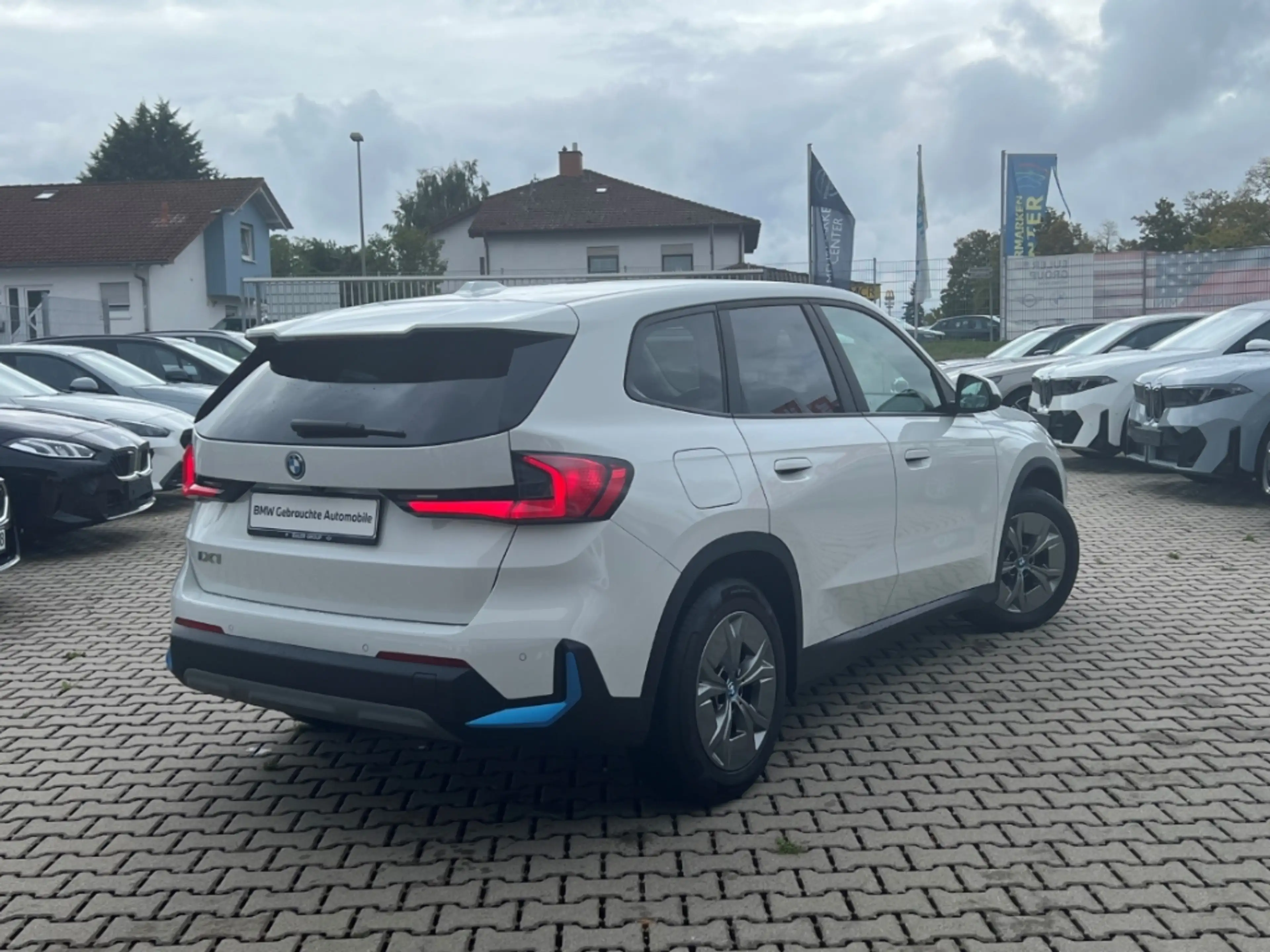 BMW iX1 xDrive 30 17''AHK Navi AdLED Parkass.AdMFahrw. Dri — photo 4