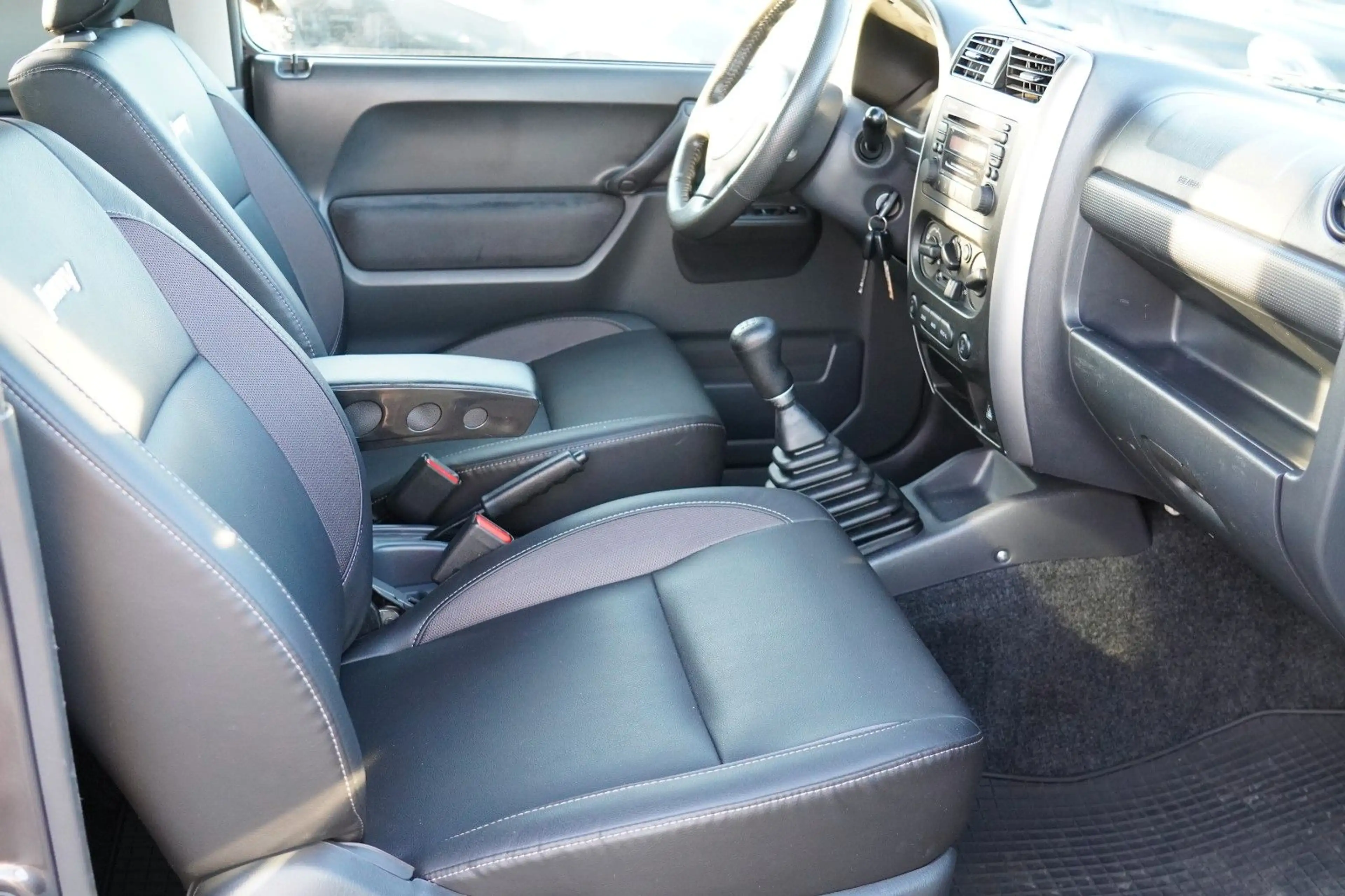 Suzuki Jimny Comfort MIT 3 JAHREN GARANTIE !!! — photo 11